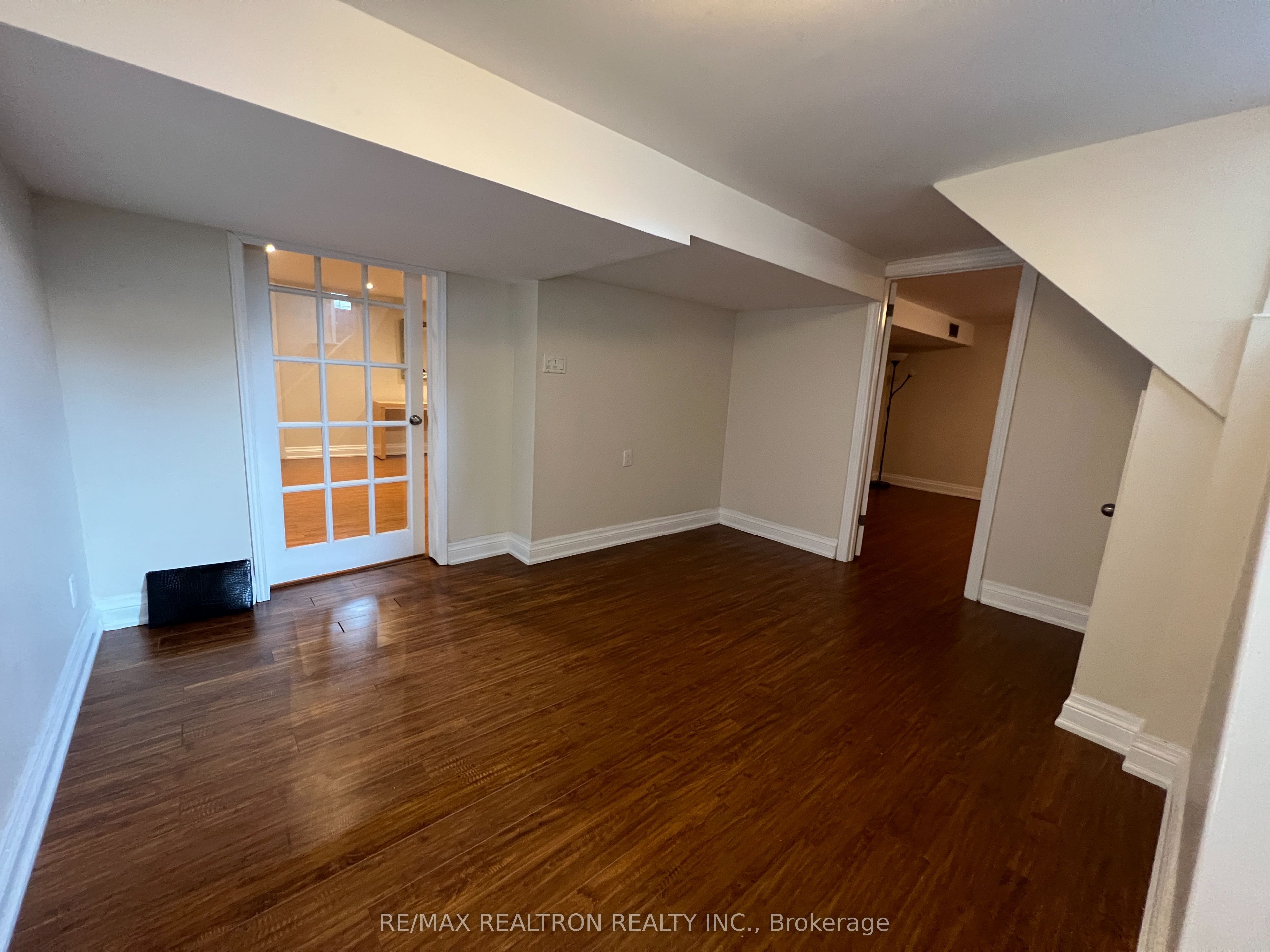 428 Paliser Crescent N Property Photo 14
