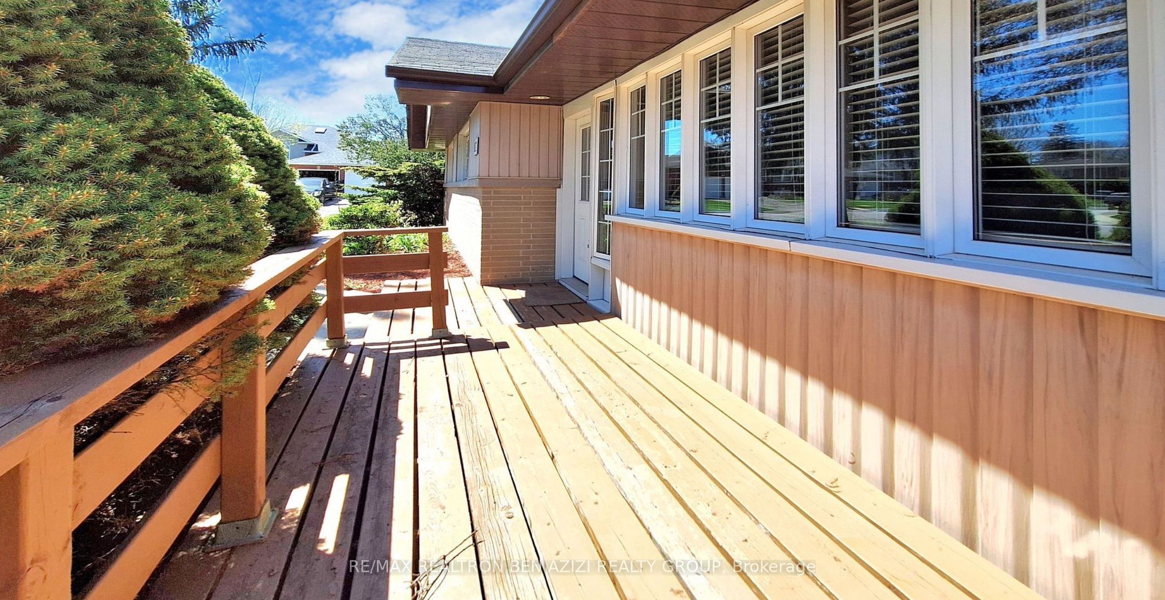49 Don Mor Drive Main Property Photo 2