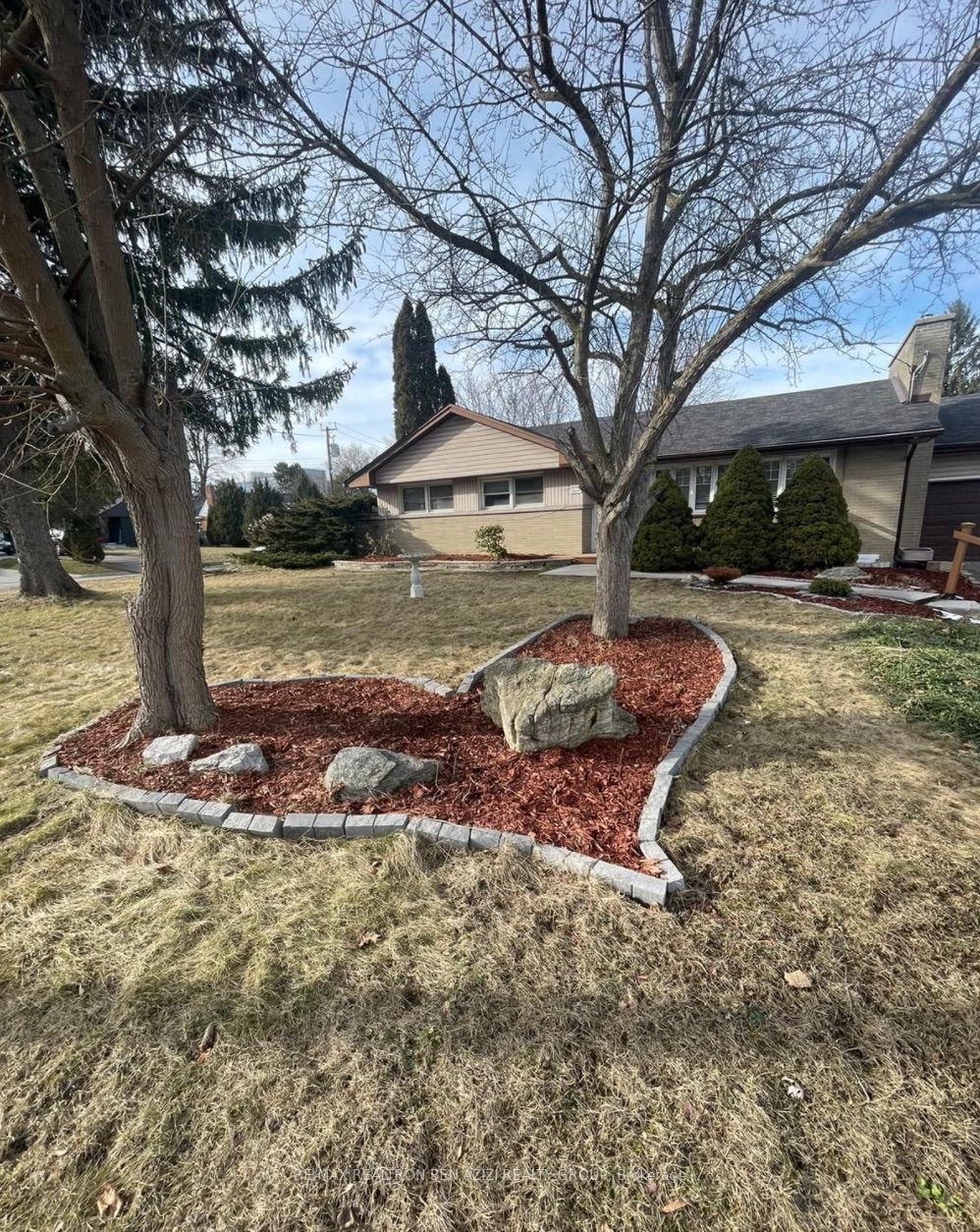 49 Don Mor Drive Main Property Photo 22