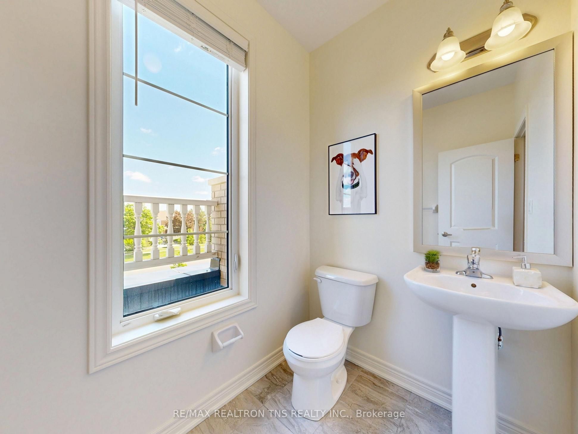 9442 Bayview Avenue Property Photo 11