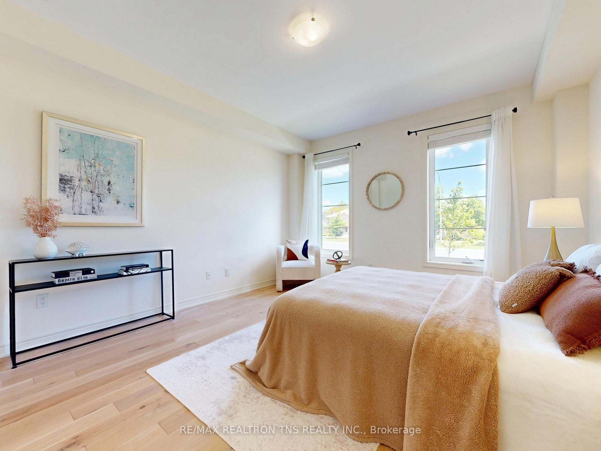 9442 Bayview Avenue Property Photo 14