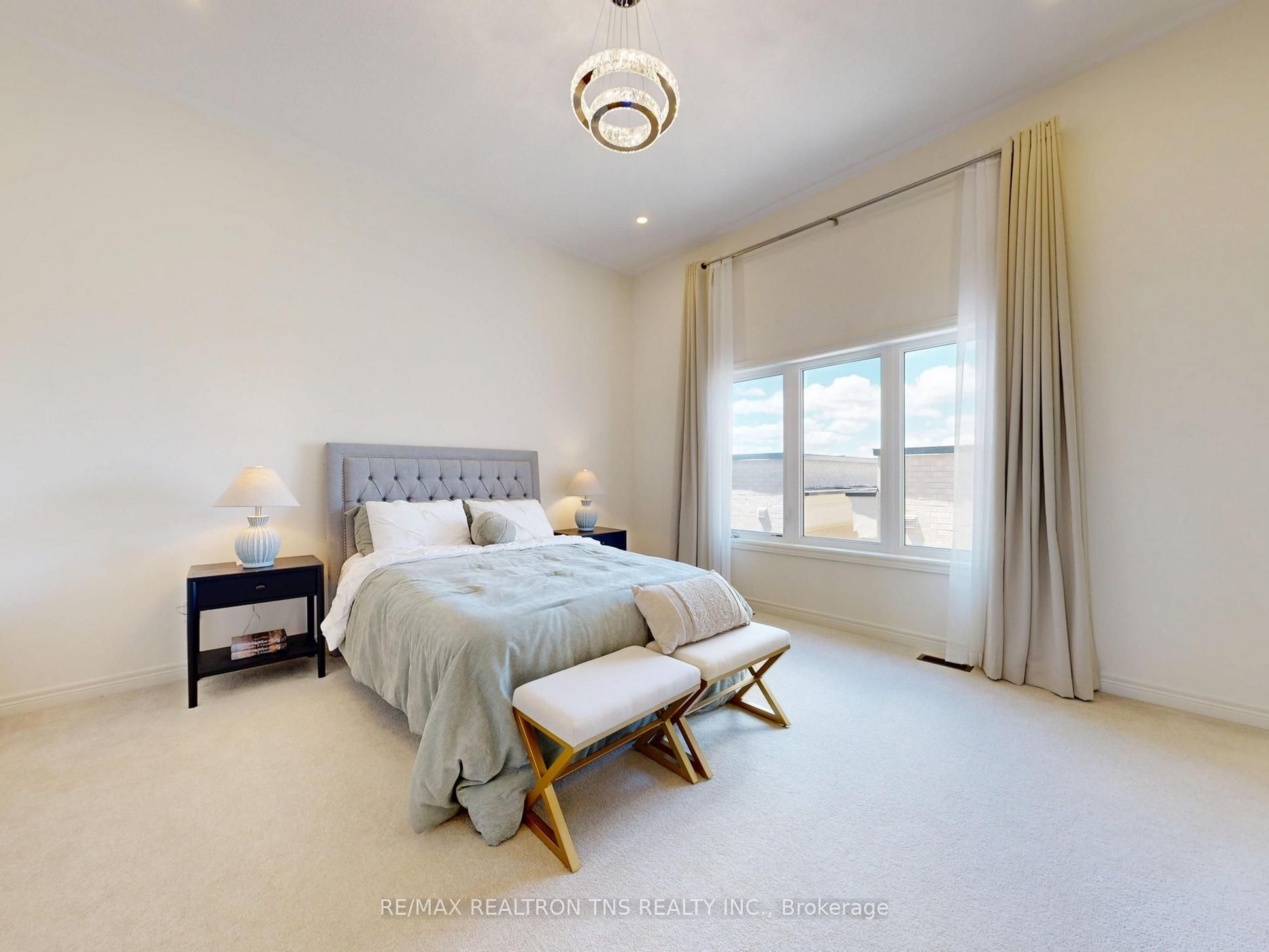 9442 Bayview Avenue Property Photo 16