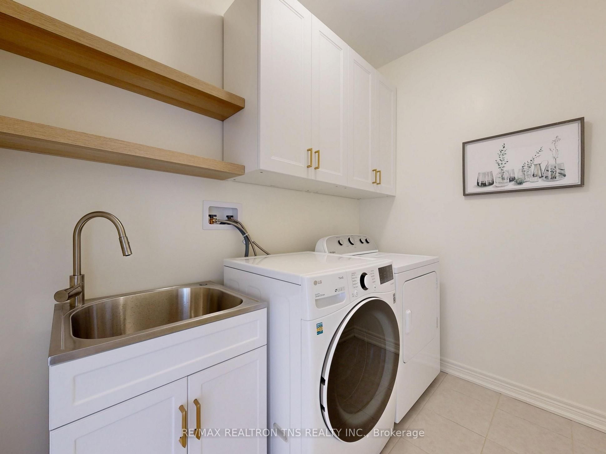 9442 Bayview Avenue Property Photo 23