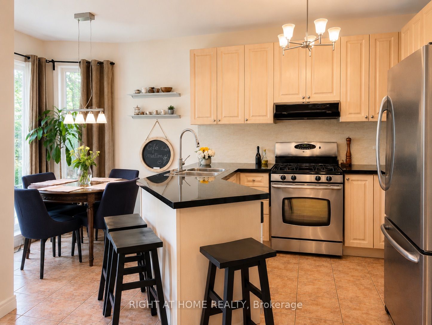 39 Pexton Avenue Property Photo 6