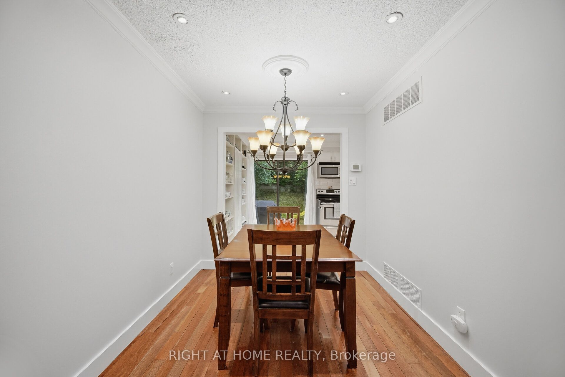 121 Bob O'link Avenue Property Photo 6