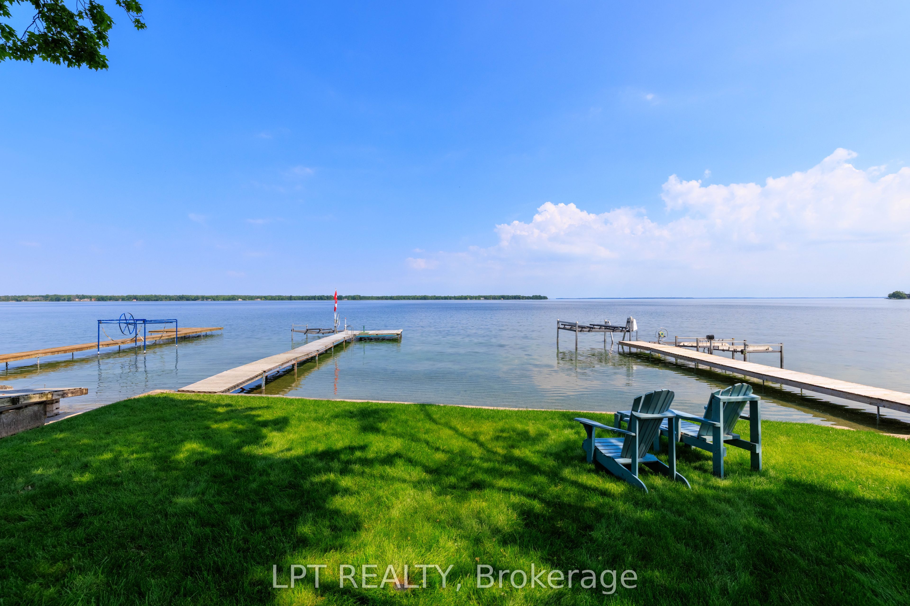 122 Blue Heron Drive Property Photo 1