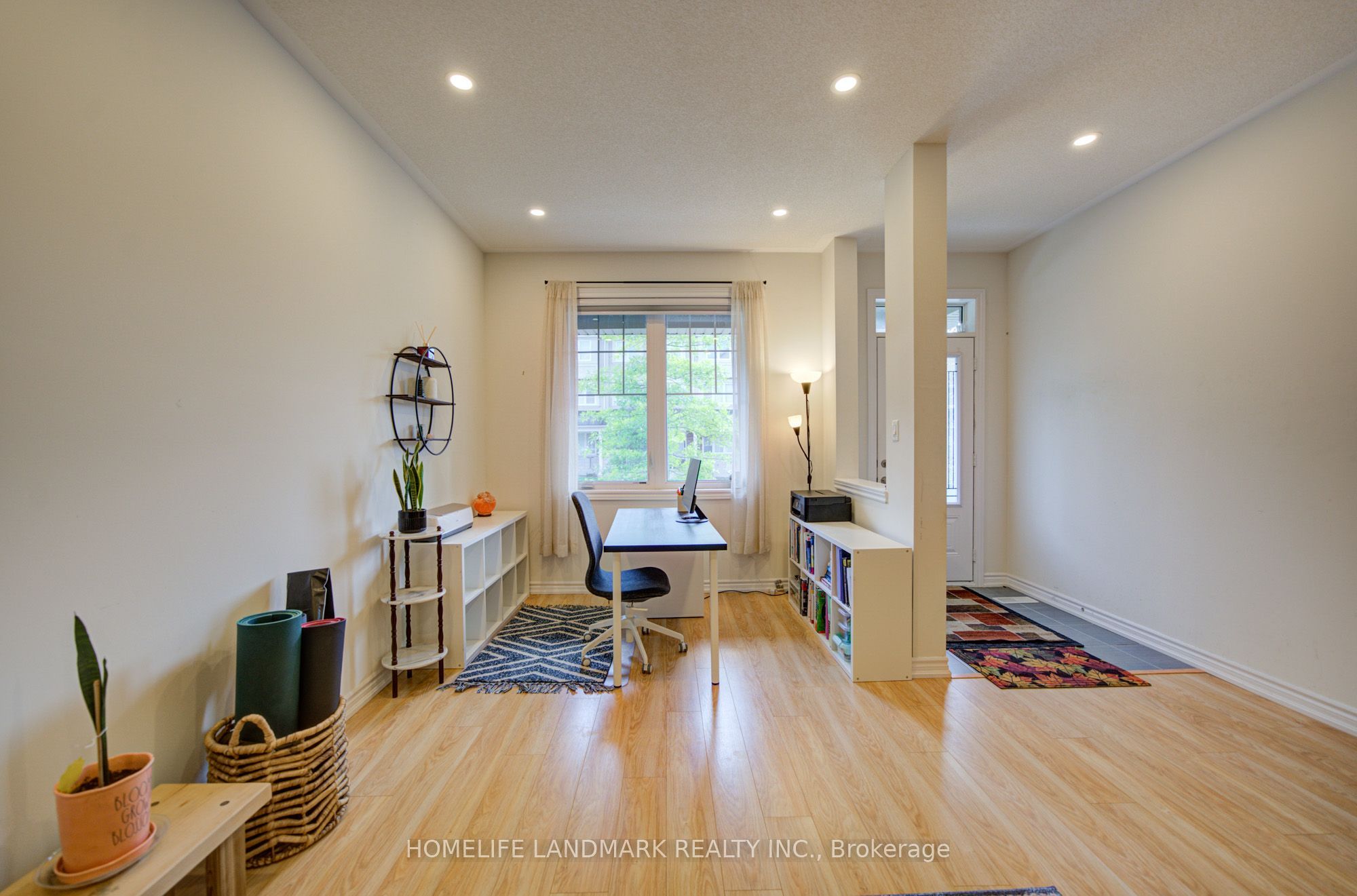 97 Cornell Centre Boulevard Property Photo 4