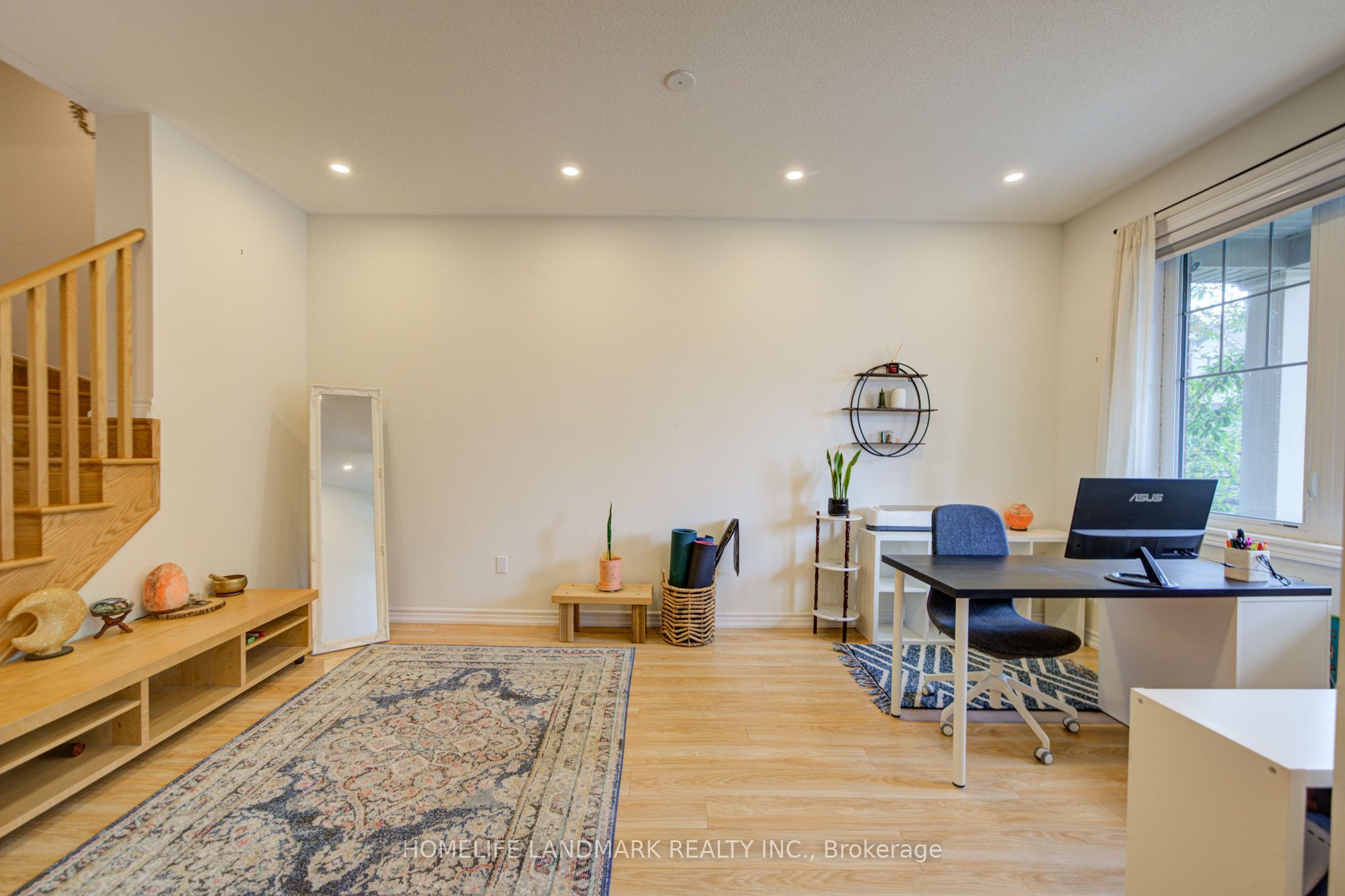 97 Cornell Centre Boulevard Property Photo 6