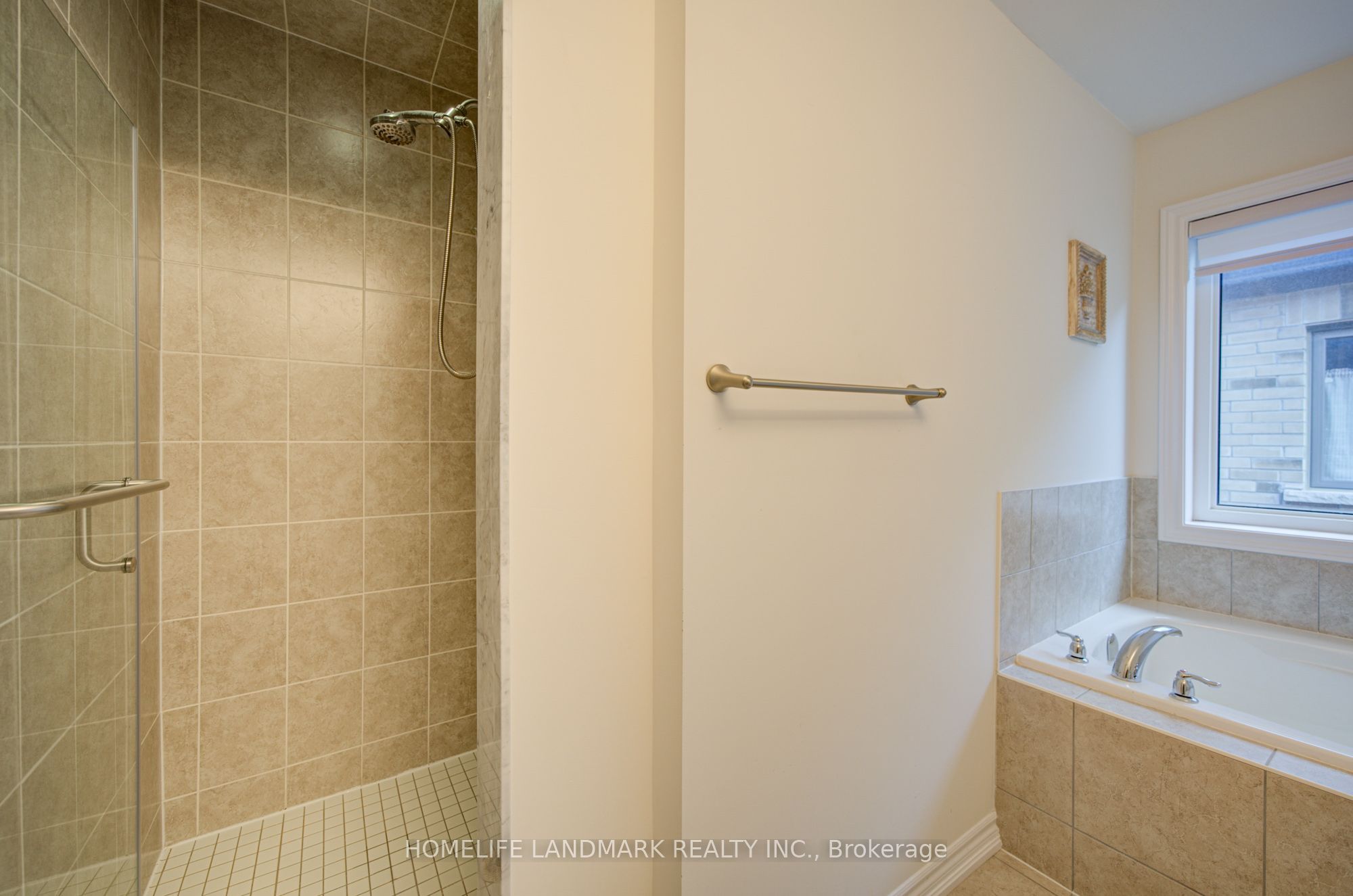 97 Cornell Centre Boulevard Property Photo 33
