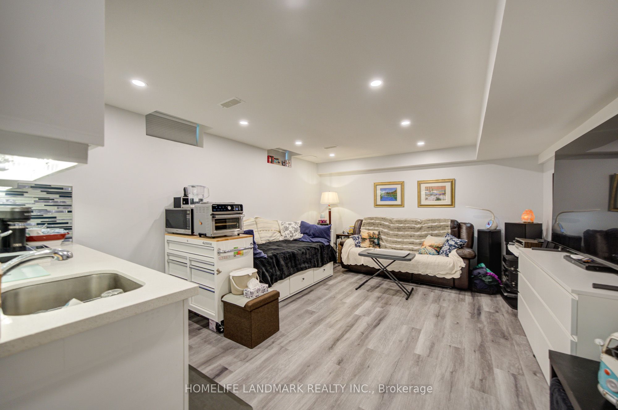 97 Cornell Centre Boulevard Property Photo 42