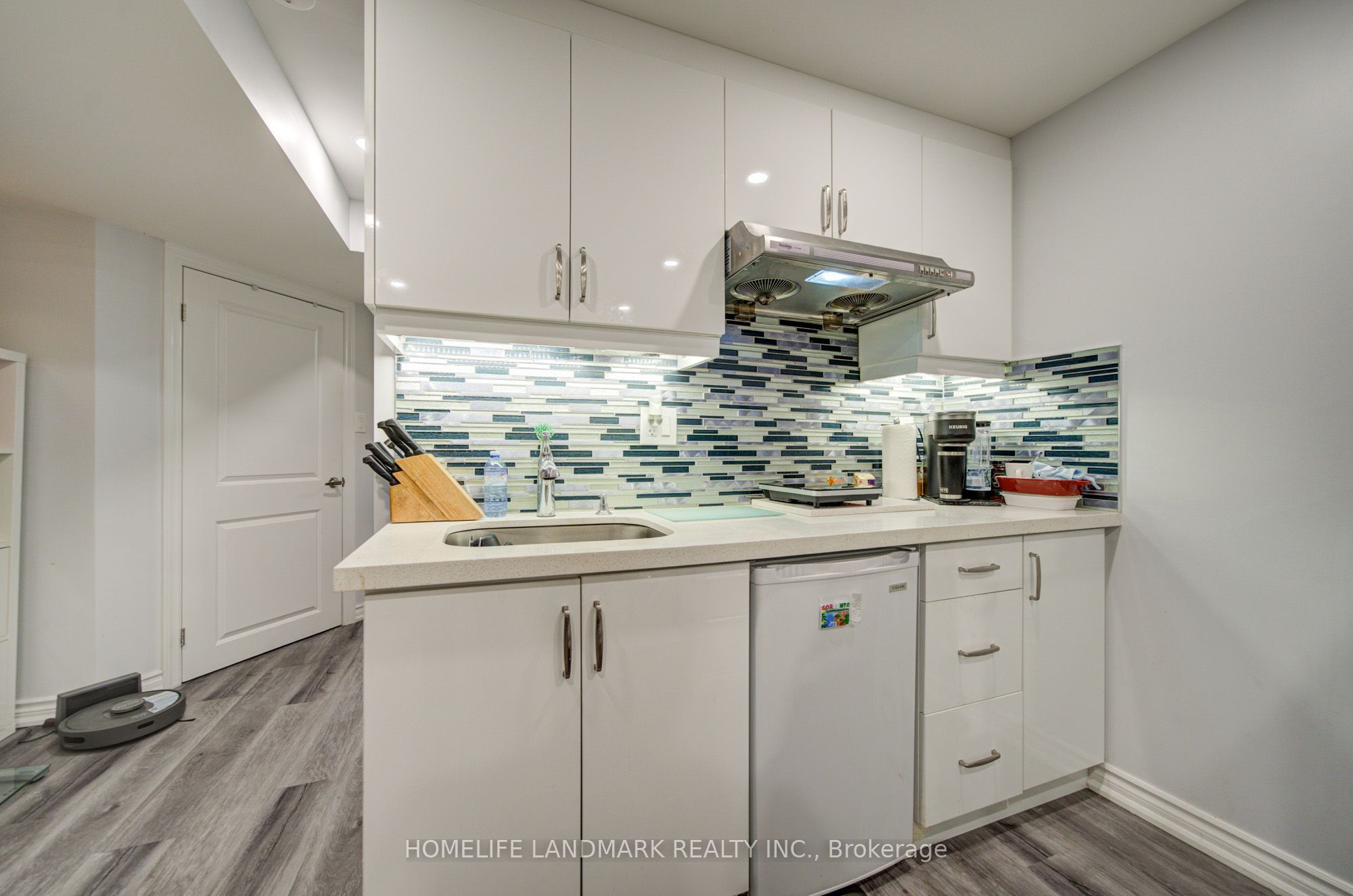 97 Cornell Centre Boulevard Property Photo 46