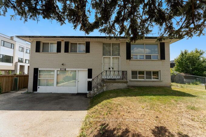 225 16th Avenue Property Photo 3