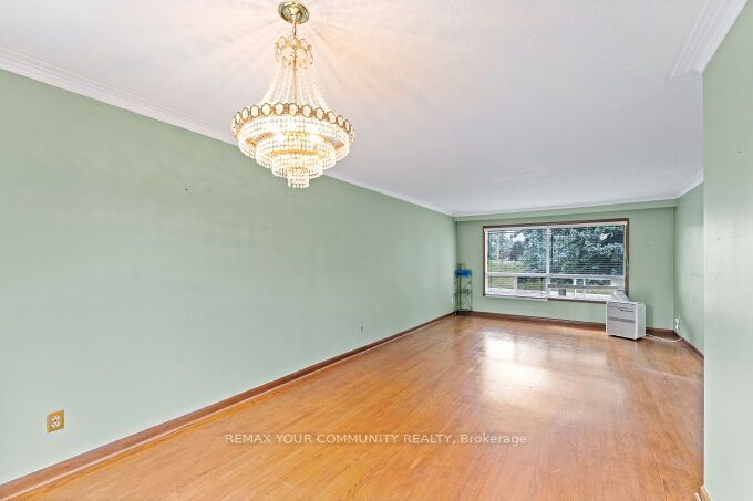 225 16th Avenue Property Photo 10