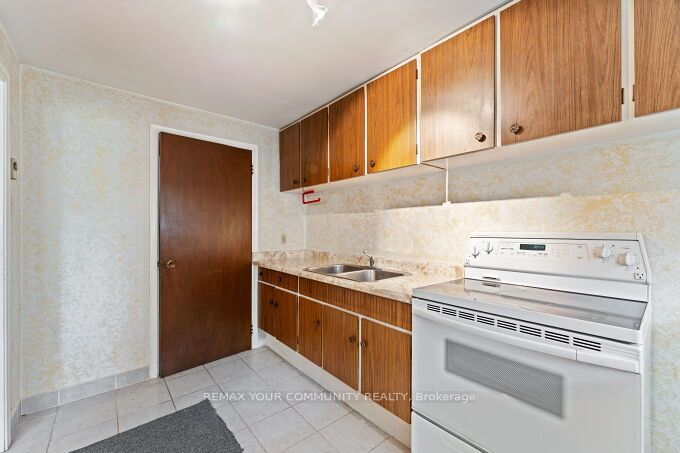 225 16th Avenue Property Photo 27