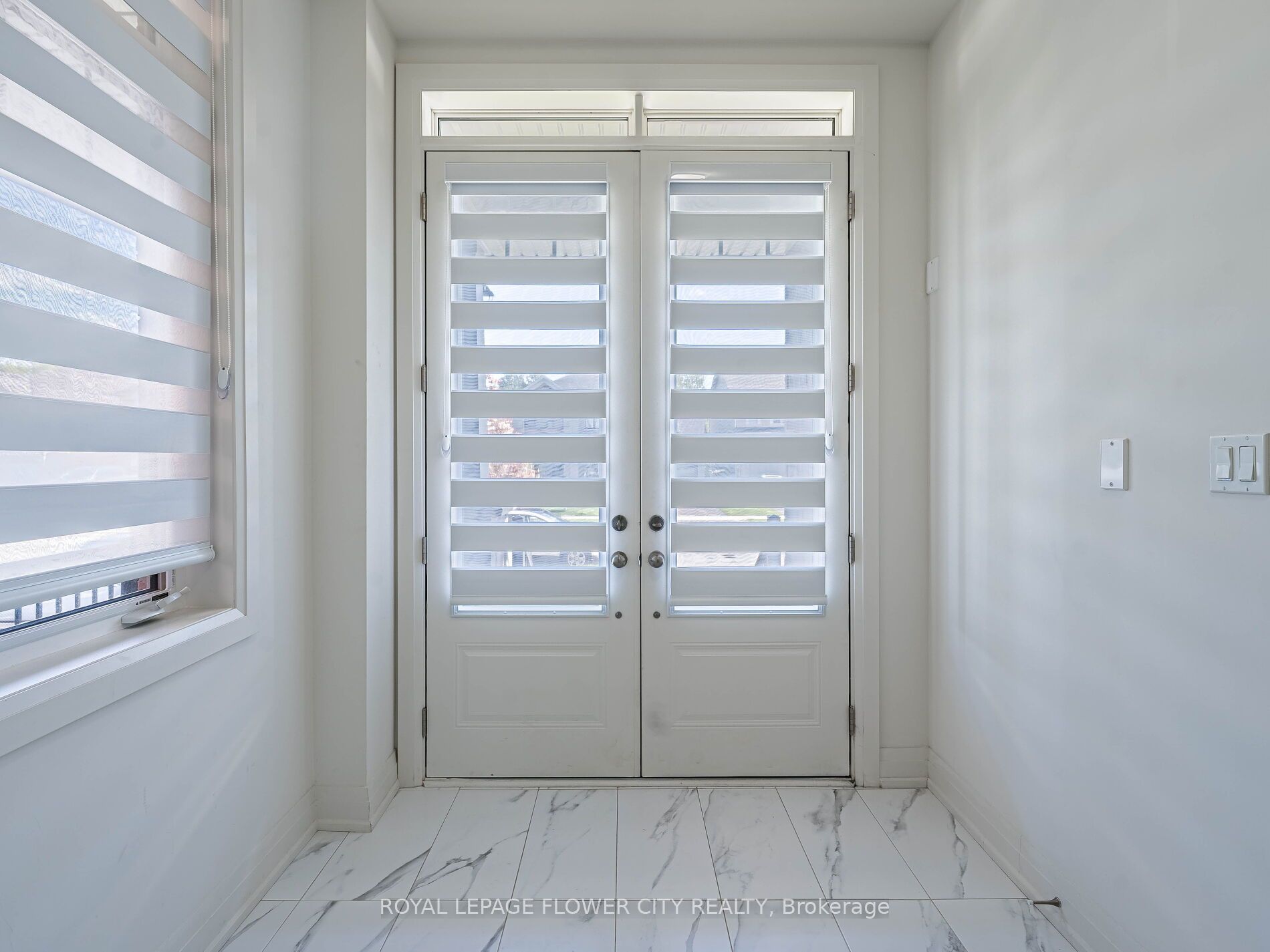 26 Hummingbird Grove Property Photo 5
