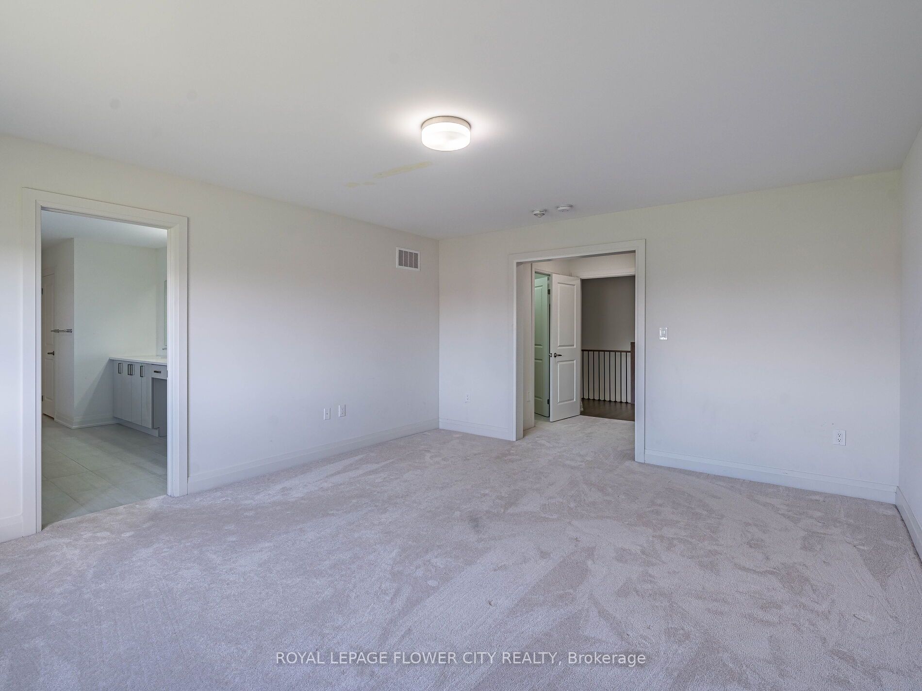 26 Hummingbird Grove Property Photo 29