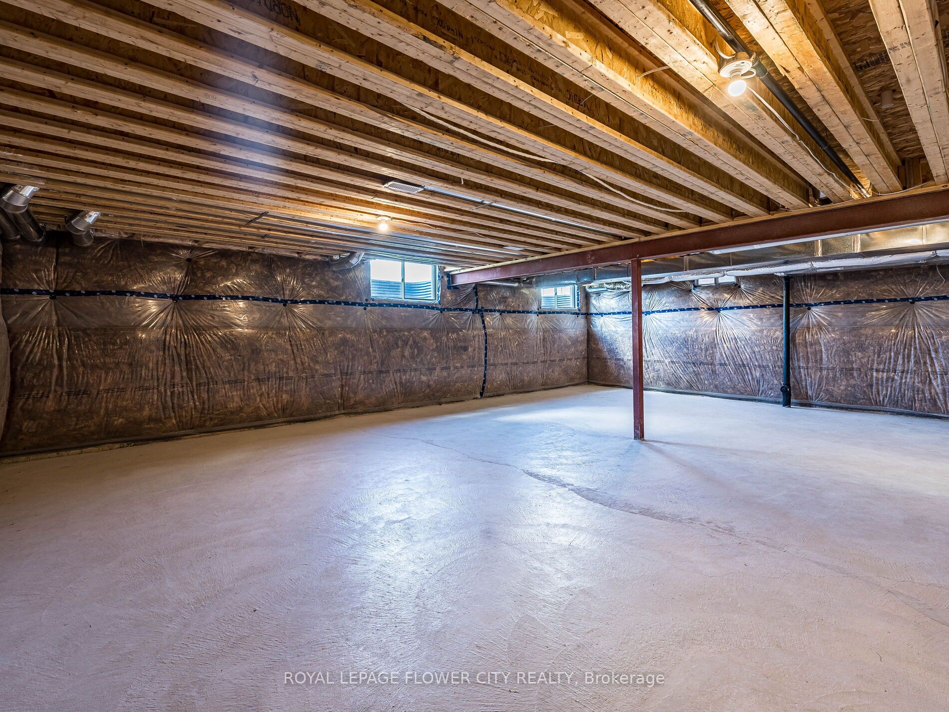 26 Hummingbird Grove Property Photo 49