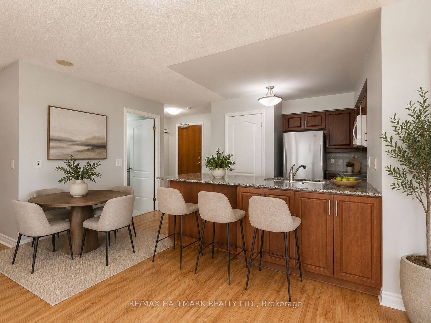60 Disera Drive 307 Property Photo 6