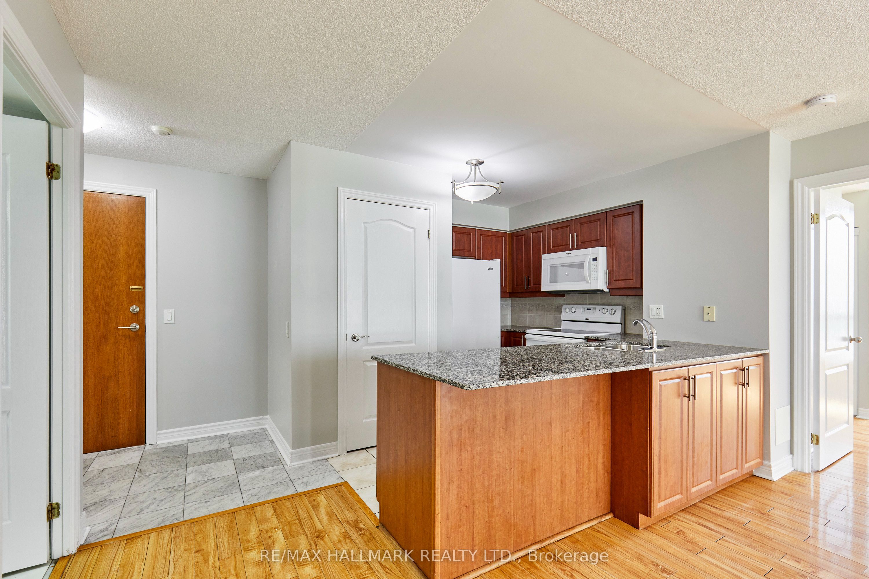 60 Disera Drive 307 Property Photo 18