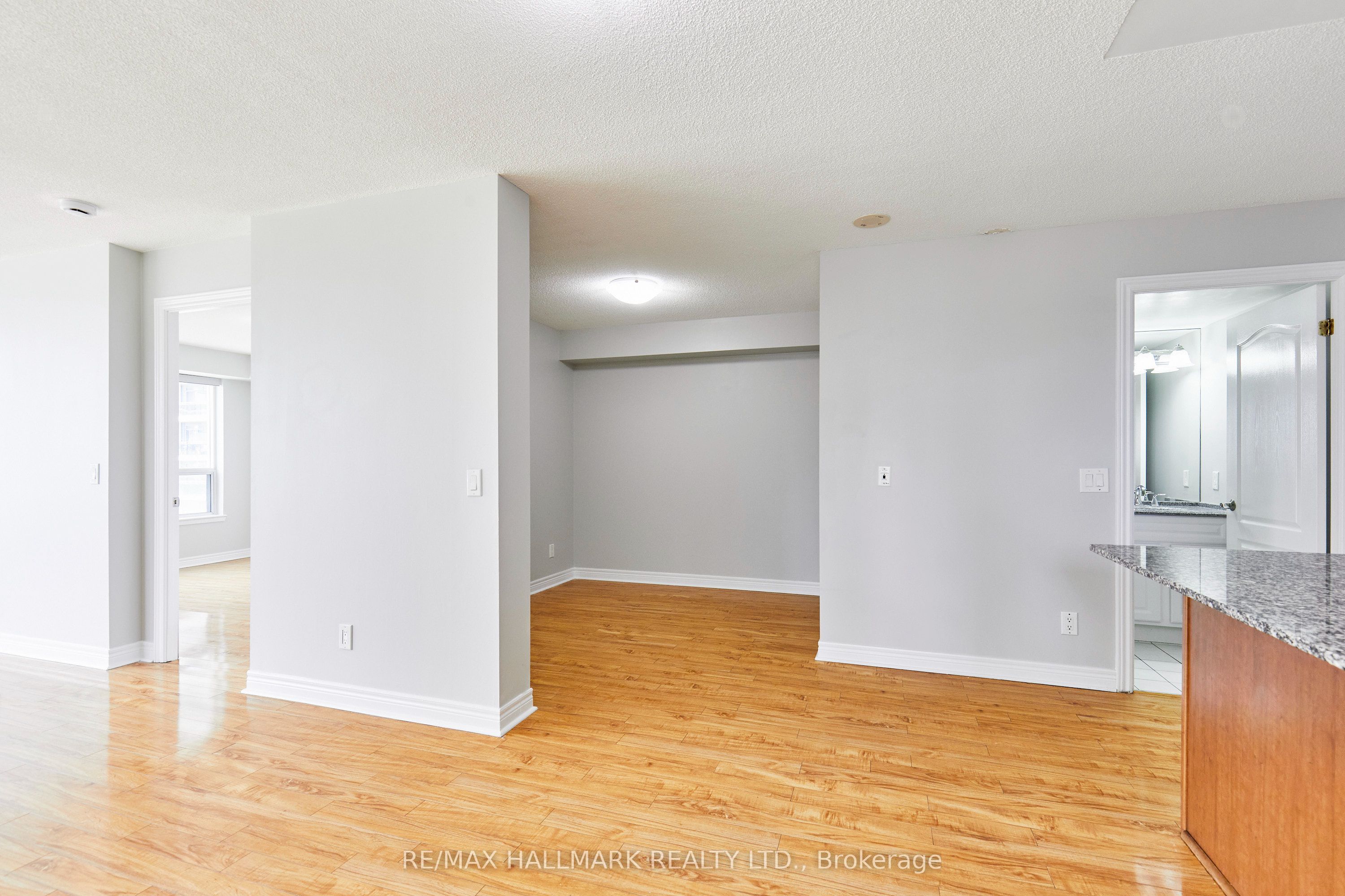60 Disera Drive 307 Property Photo 19