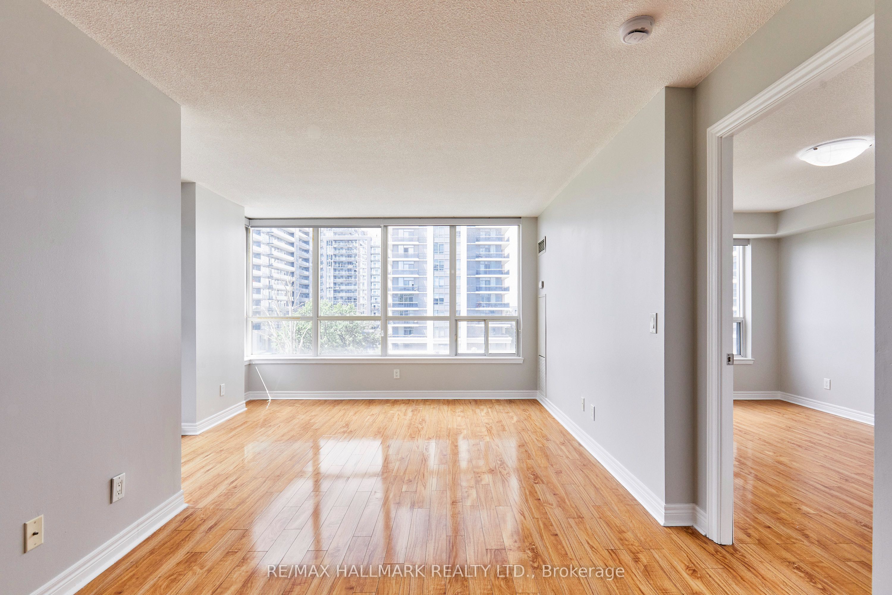 60 Disera Drive 307 Property Photo 21