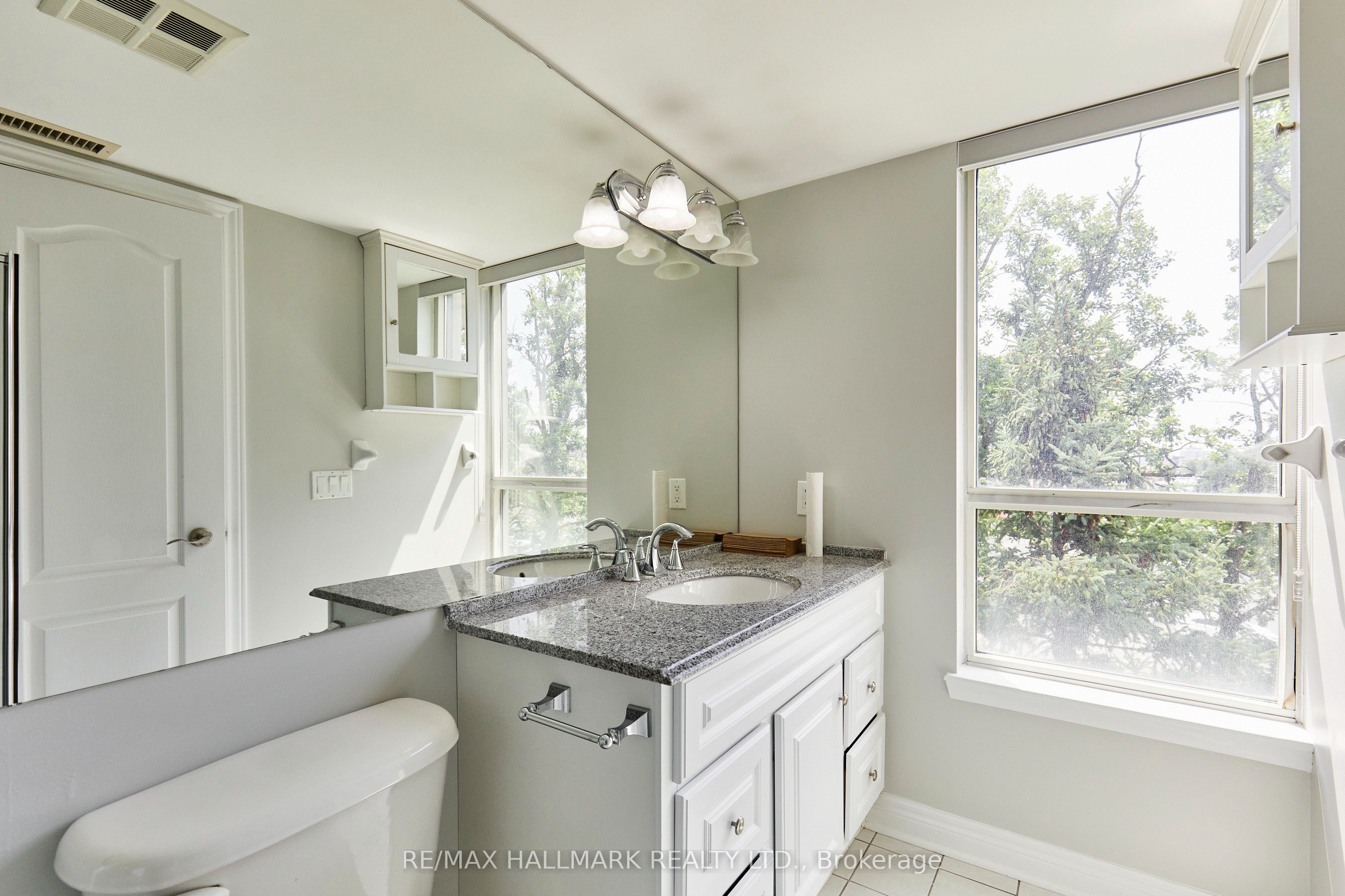 60 Disera Drive 307 Property Photo 22