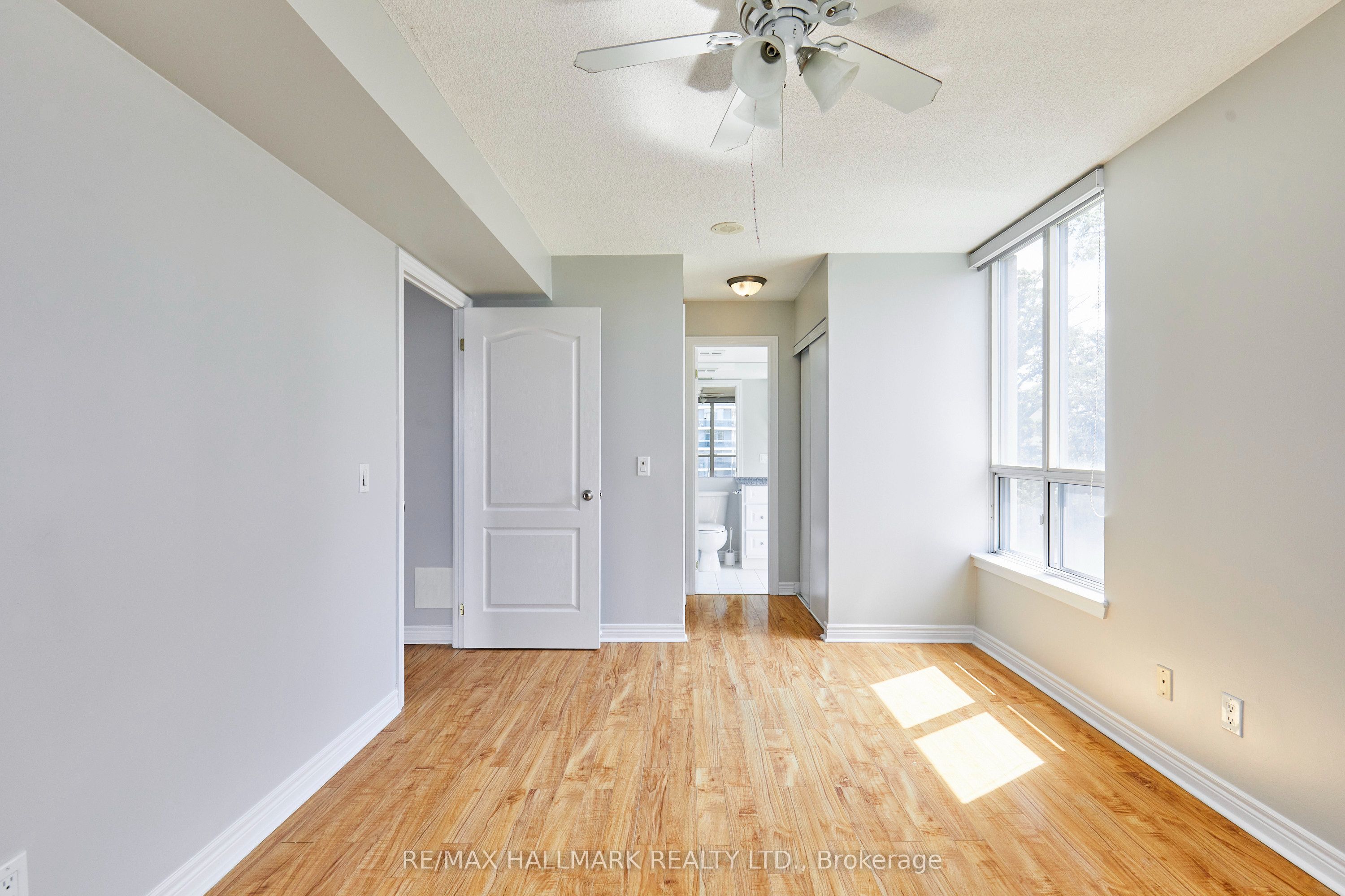 60 Disera Drive 307 Property Photo 24