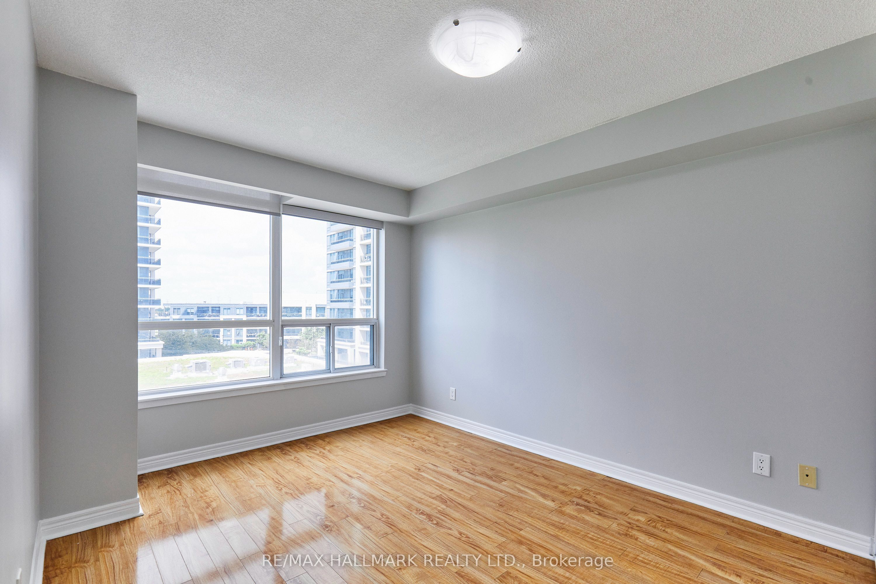 60 Disera Drive 307 Property Photo 27