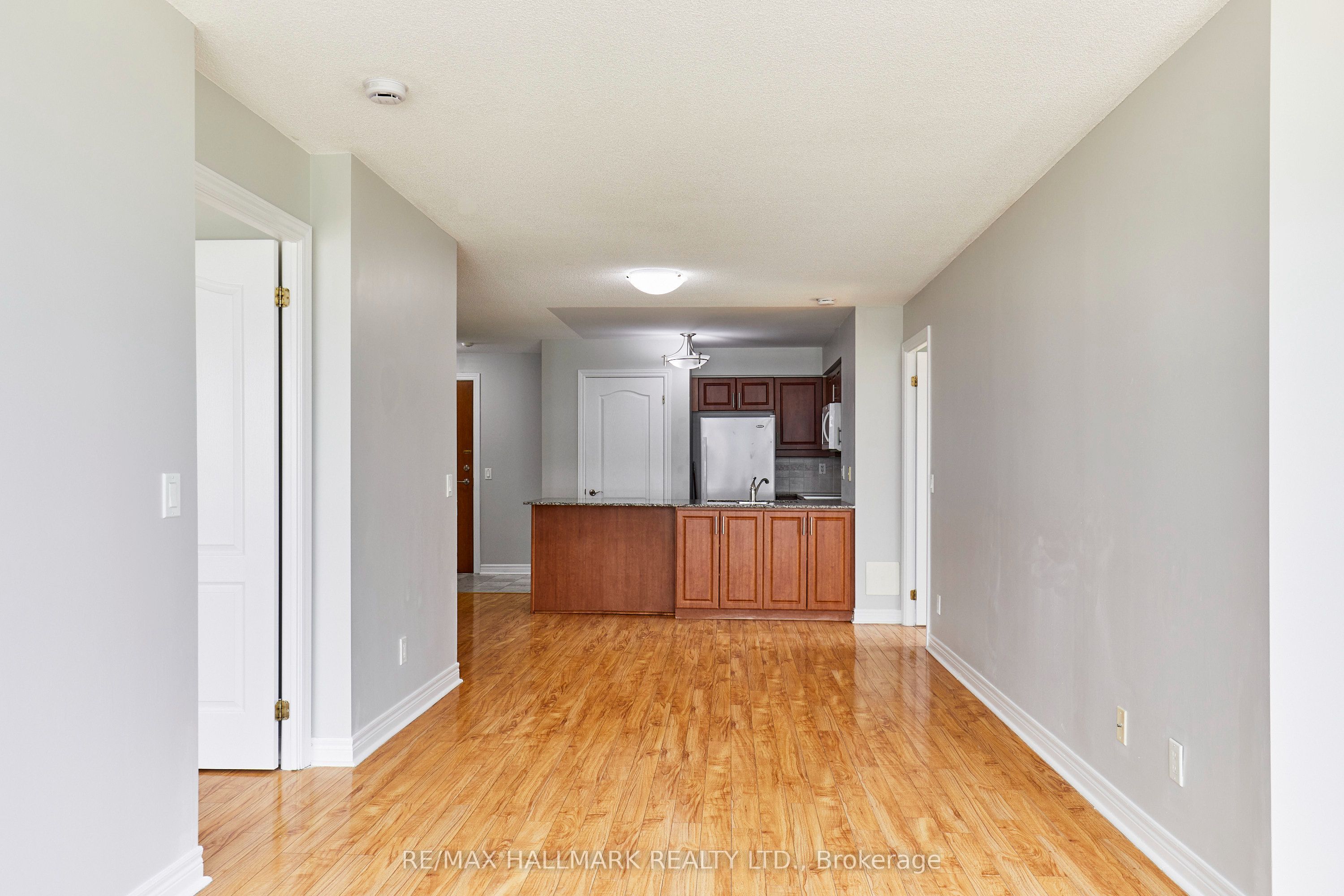 60 Disera Drive 307 Property Photo 28