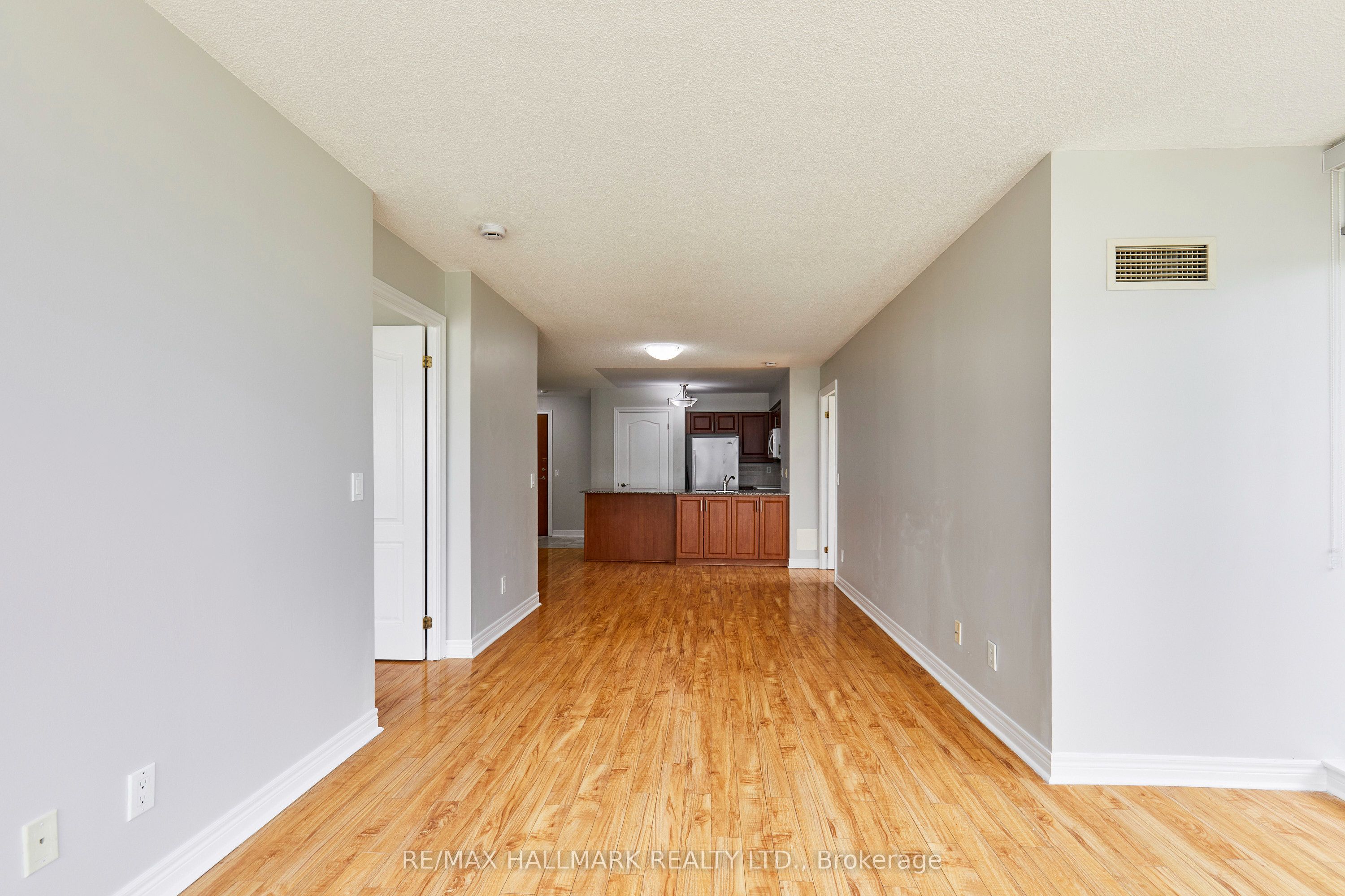60 Disera Drive 307 Property Photo 29