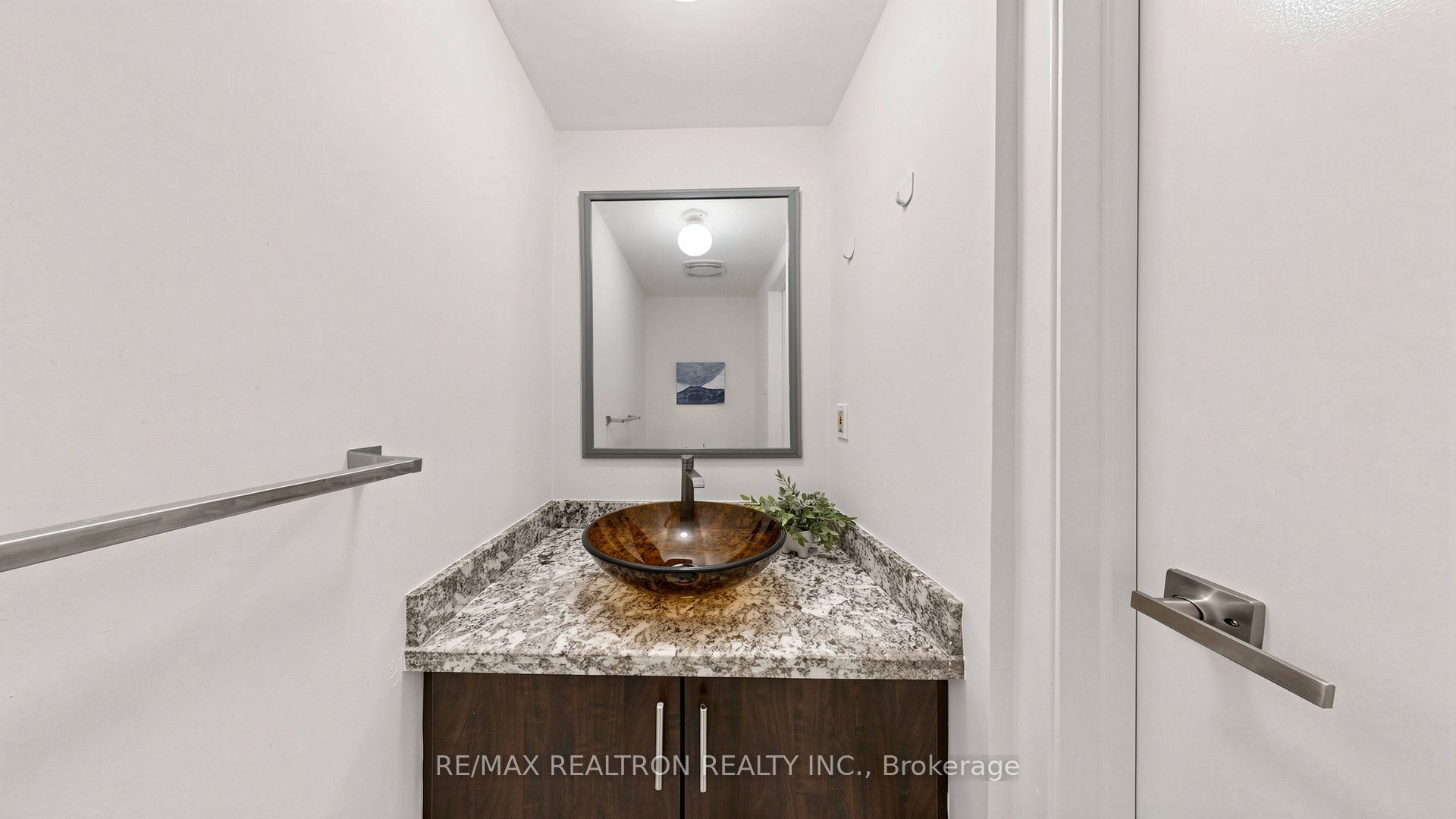64 Dunbar Crescent Property Photo 16