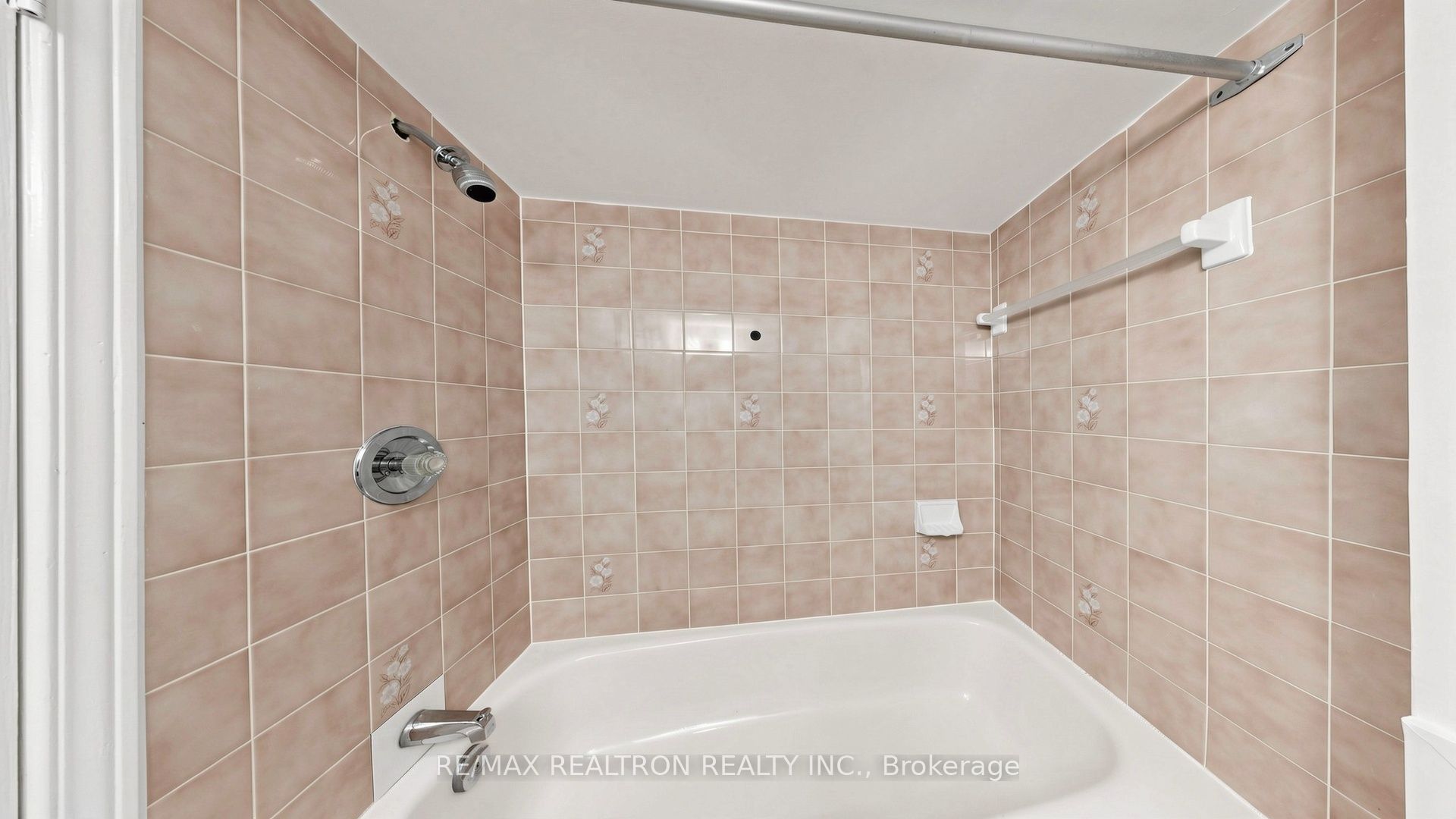 64 Dunbar Crescent Property Photo 33