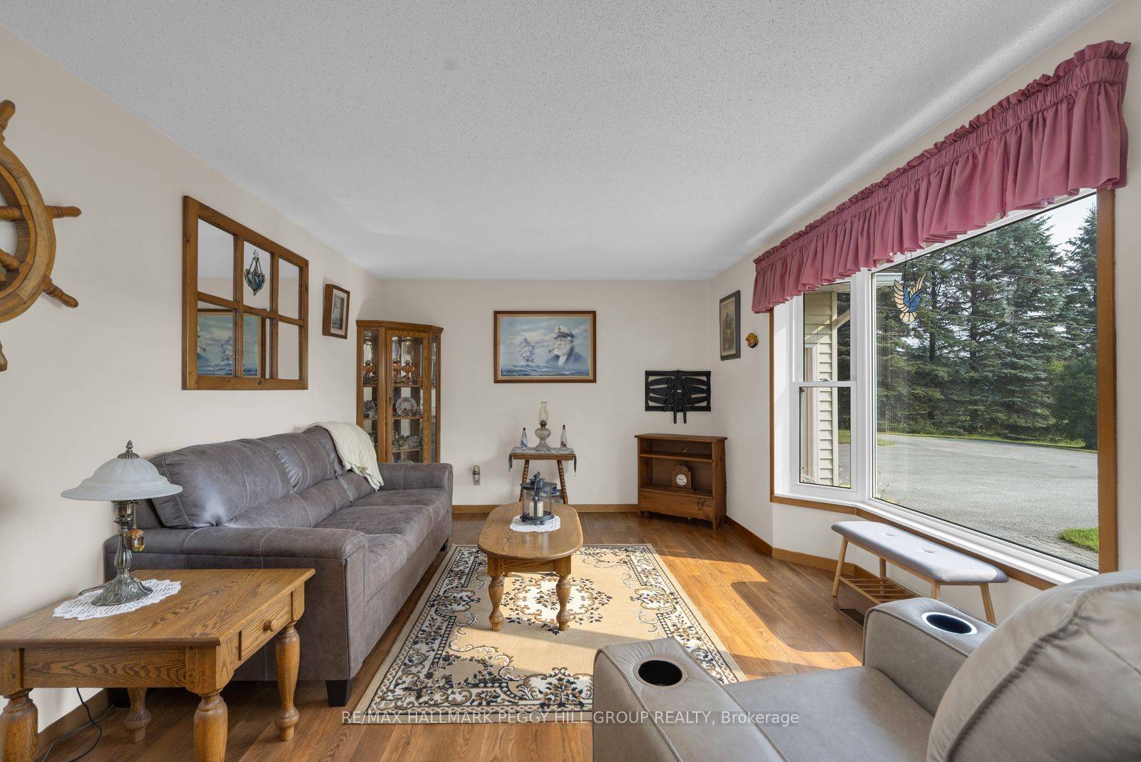 6506 5th Line Property Photo 3