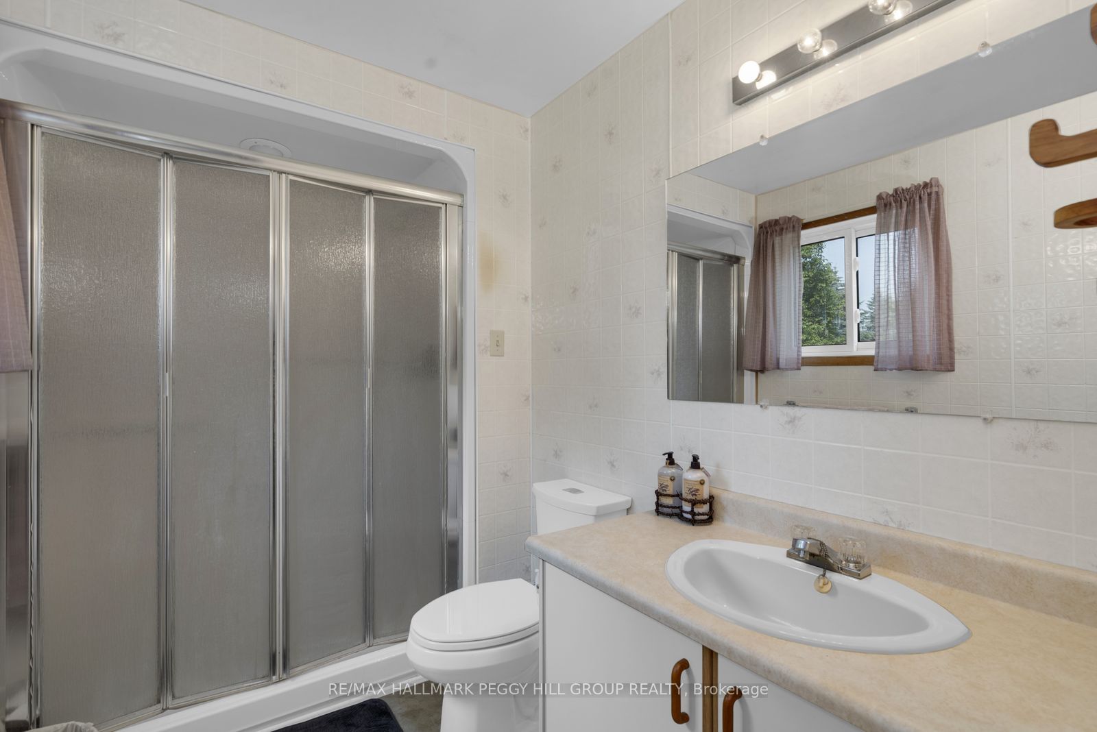 6506 5th Line Property Photo 7