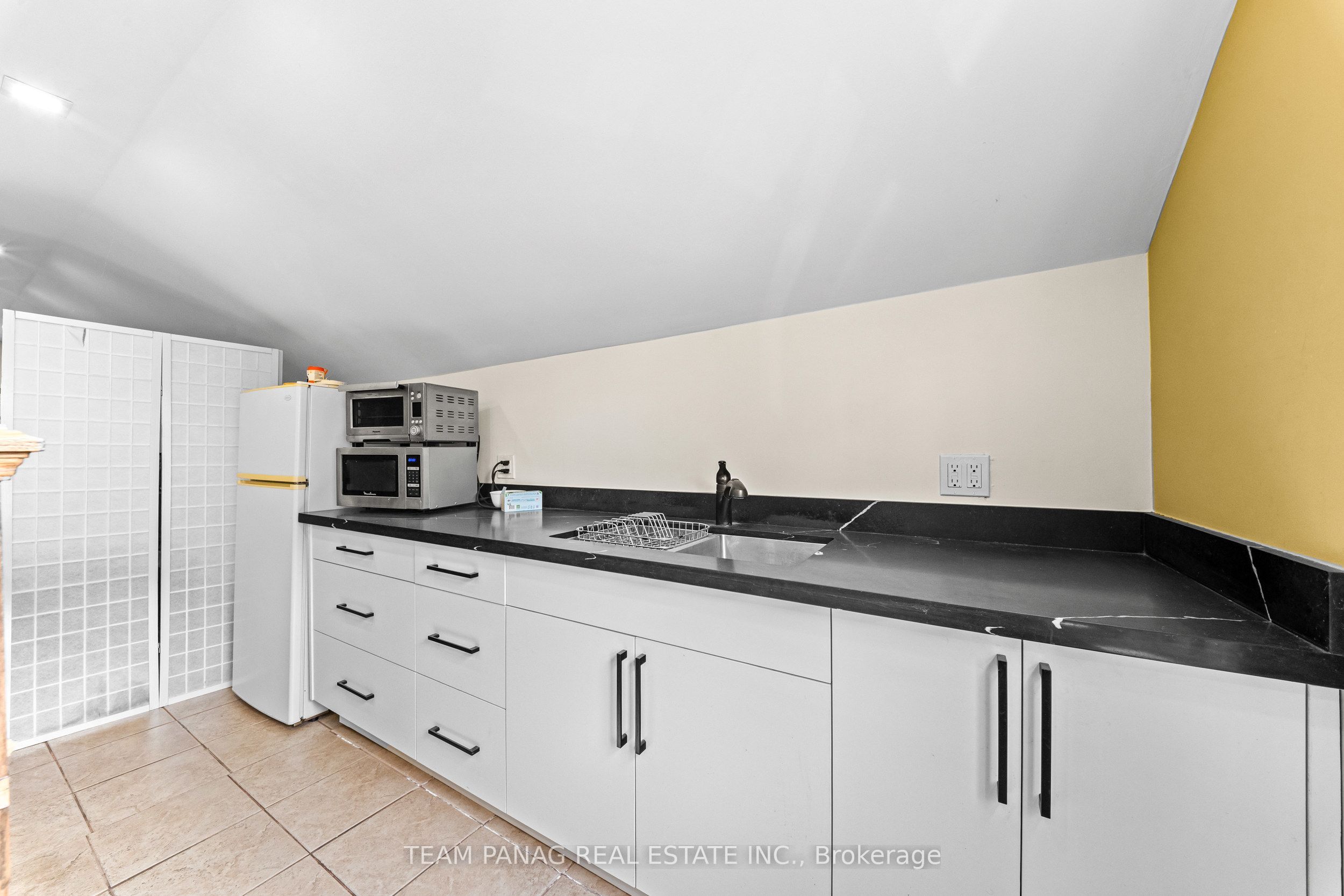 5298 Highway 7 Road W B Property Photo 45