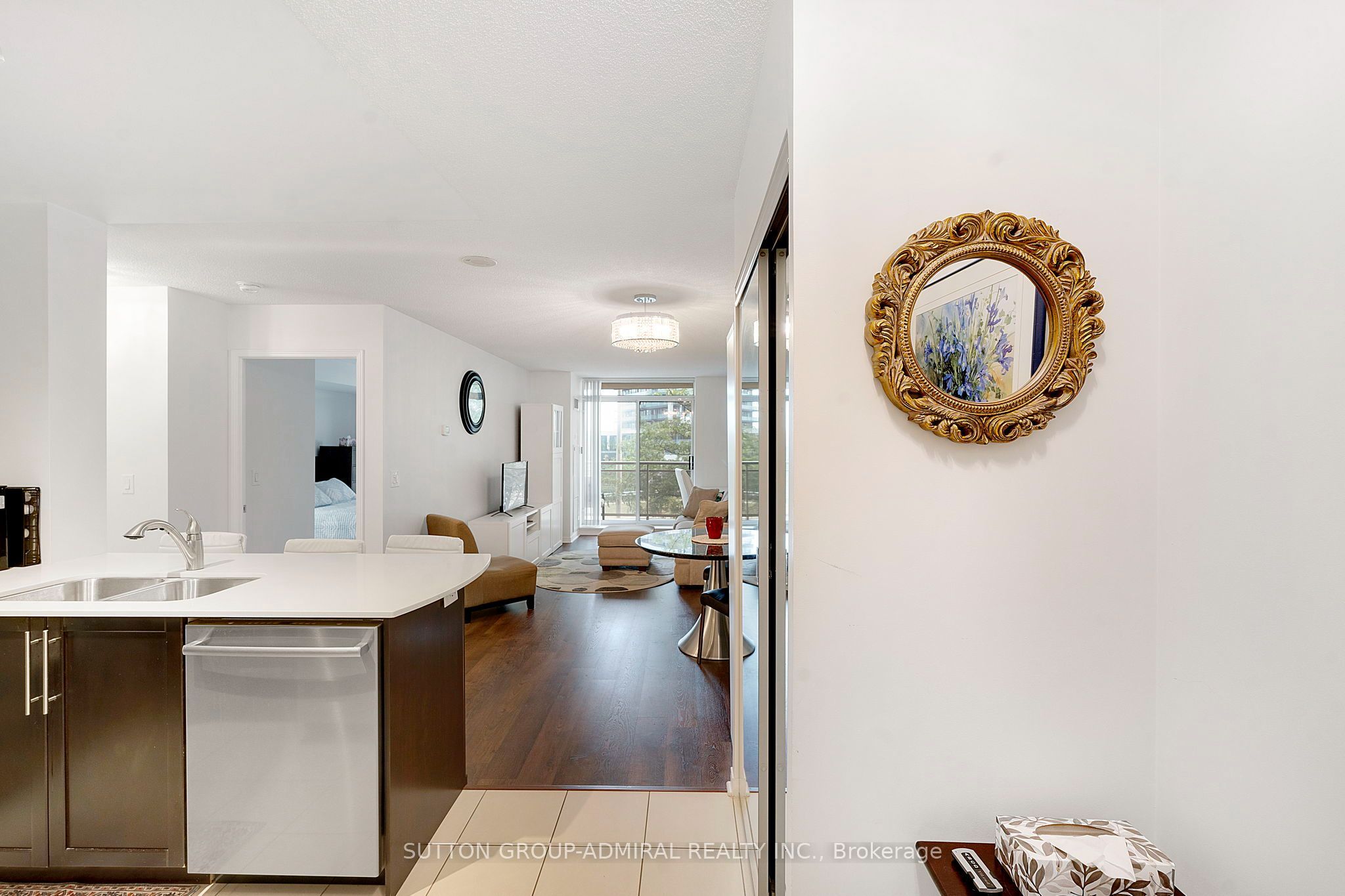 73 King William Crescent 307 Property Photo 7