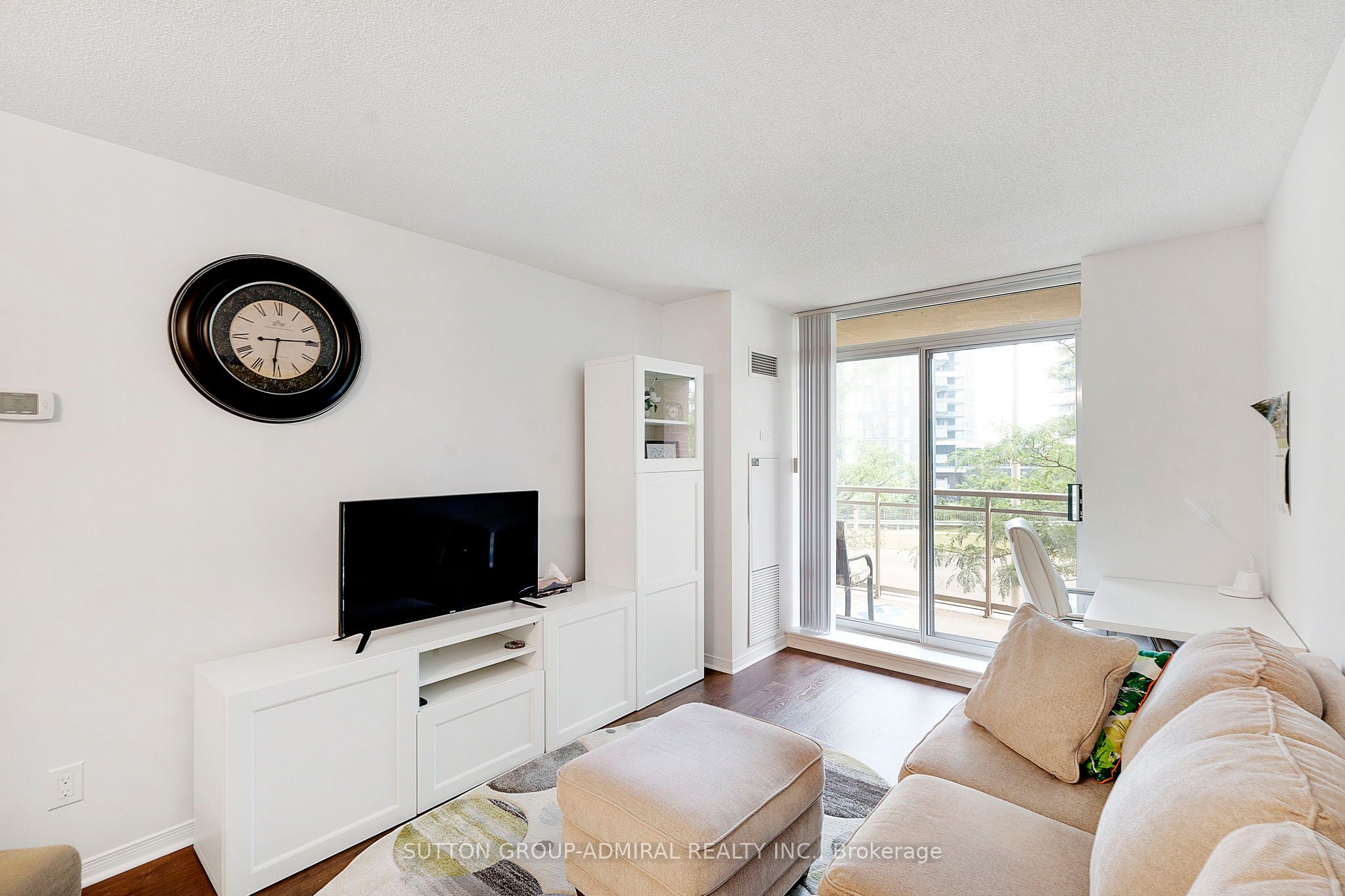 73 King William Crescent 307 Property Photo 16
