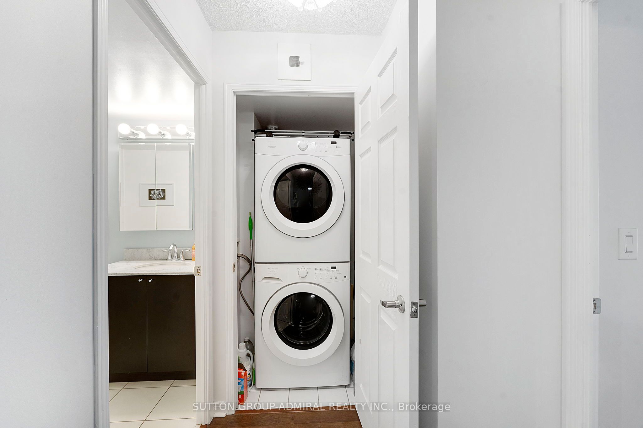 73 King William Crescent 307 Property Photo 20