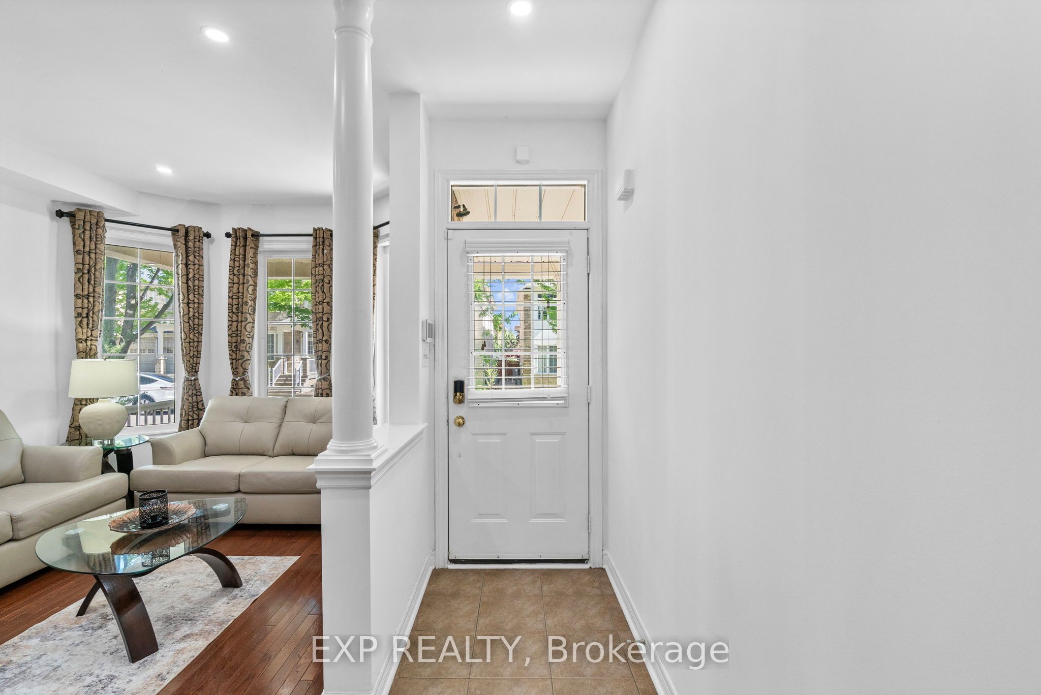 71 Pillar Rock Crescent Property Photo 2