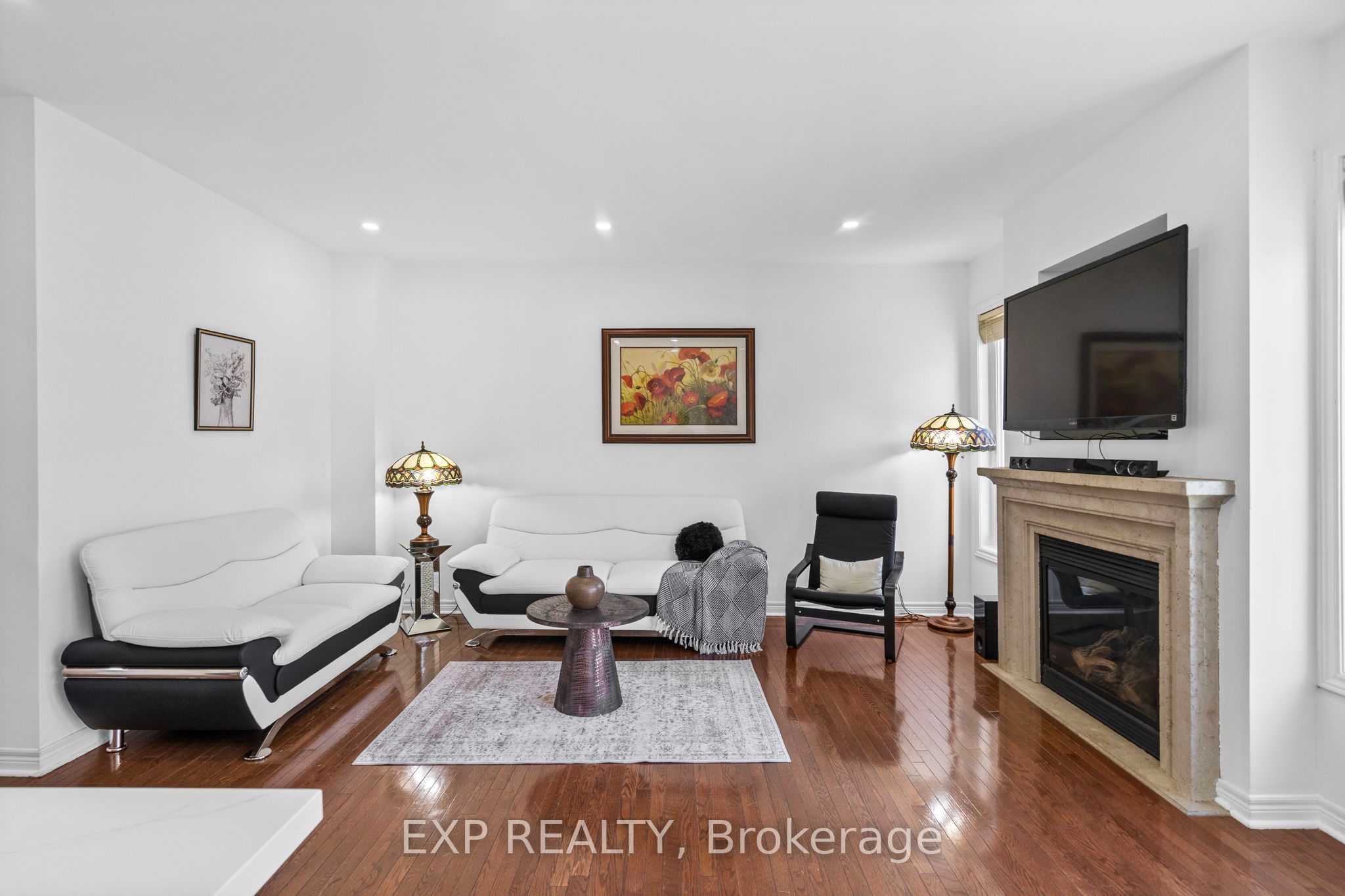 71 Pillar Rock Crescent Property Photo 10