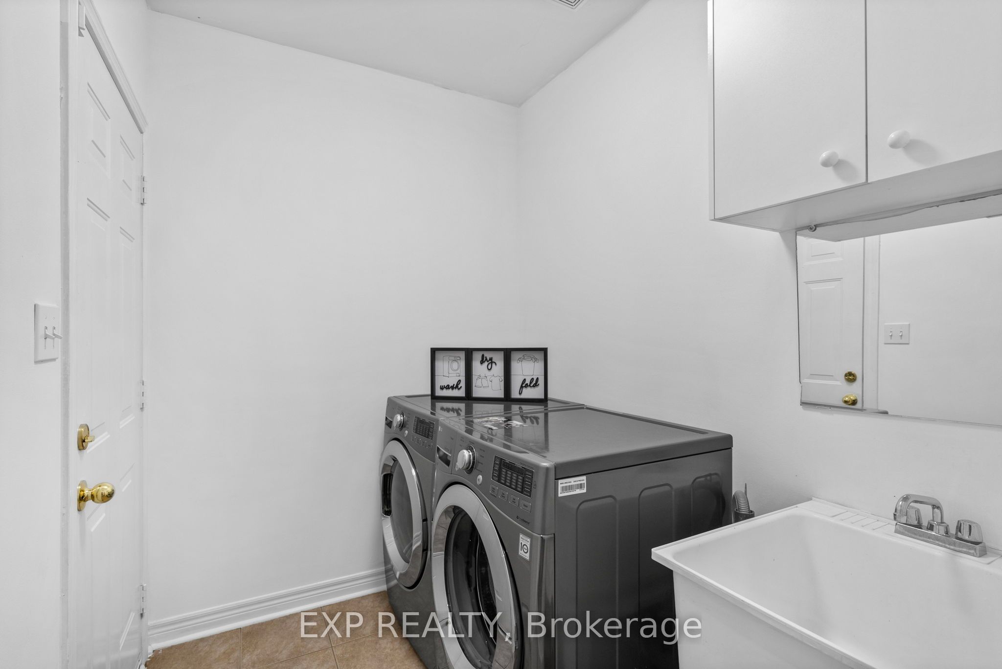 71 Pillar Rock Crescent Property Photo 35
