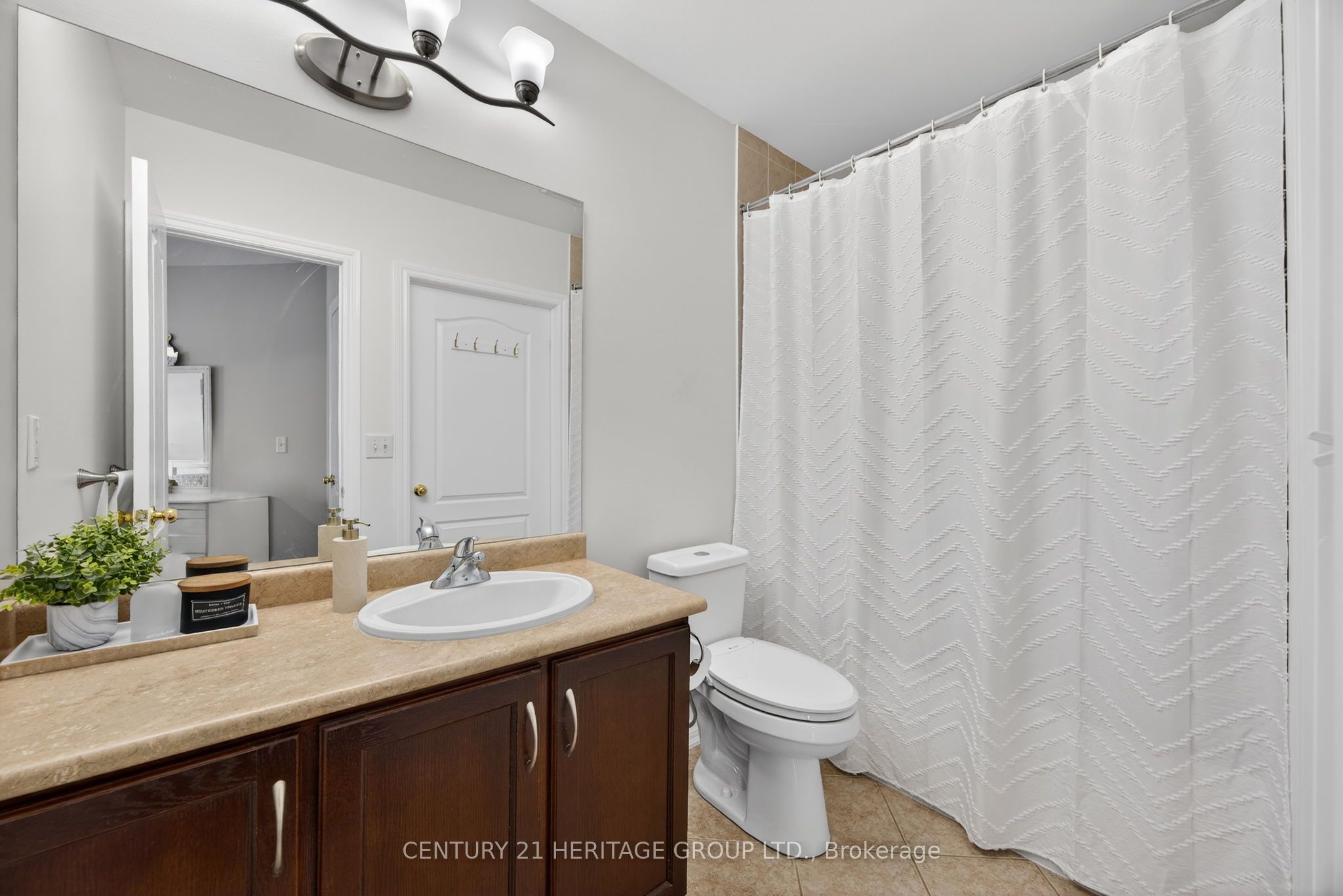 112 Simcoe Road 214 Property Photo 25