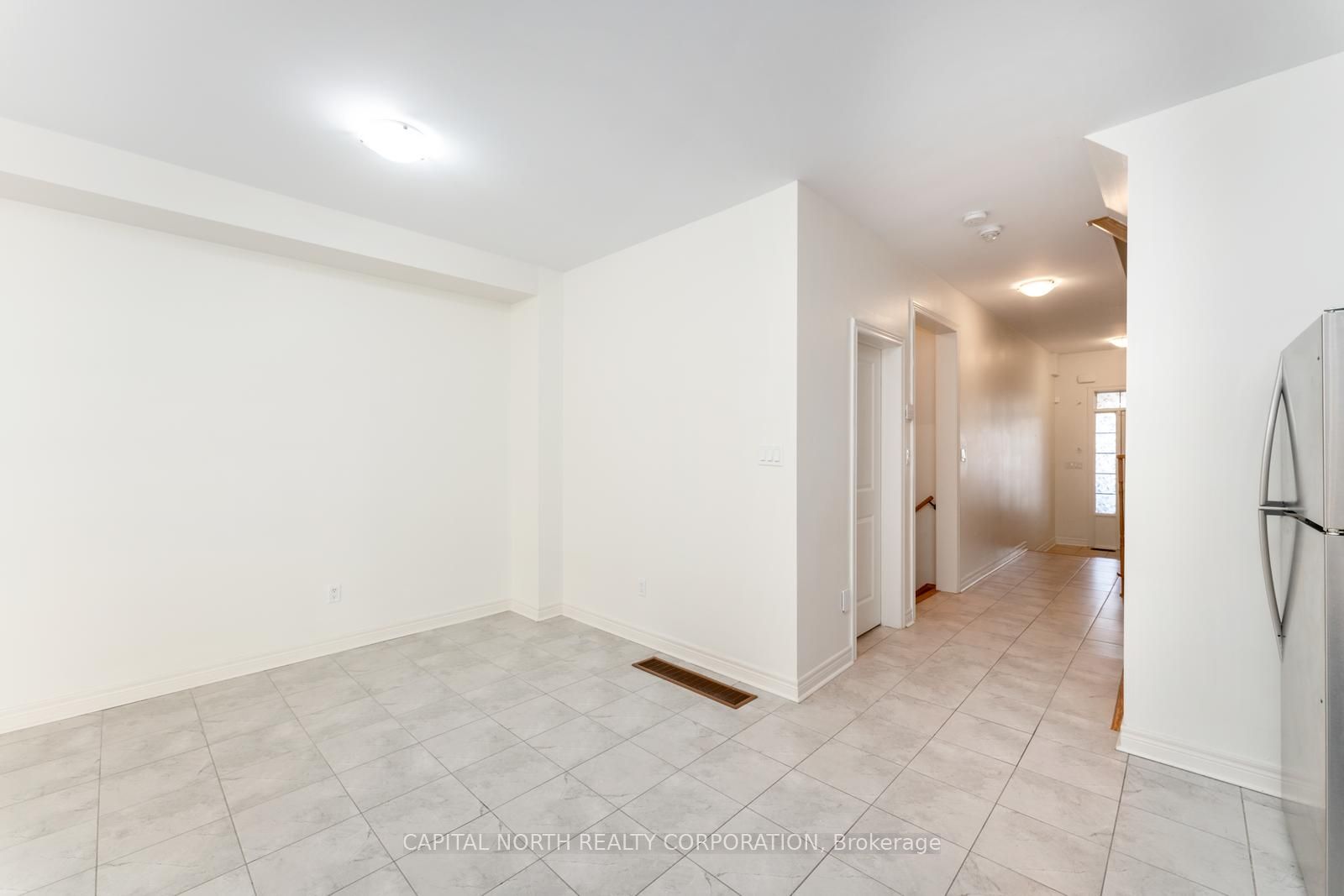 84 Fortis Crescent Property Photo 10