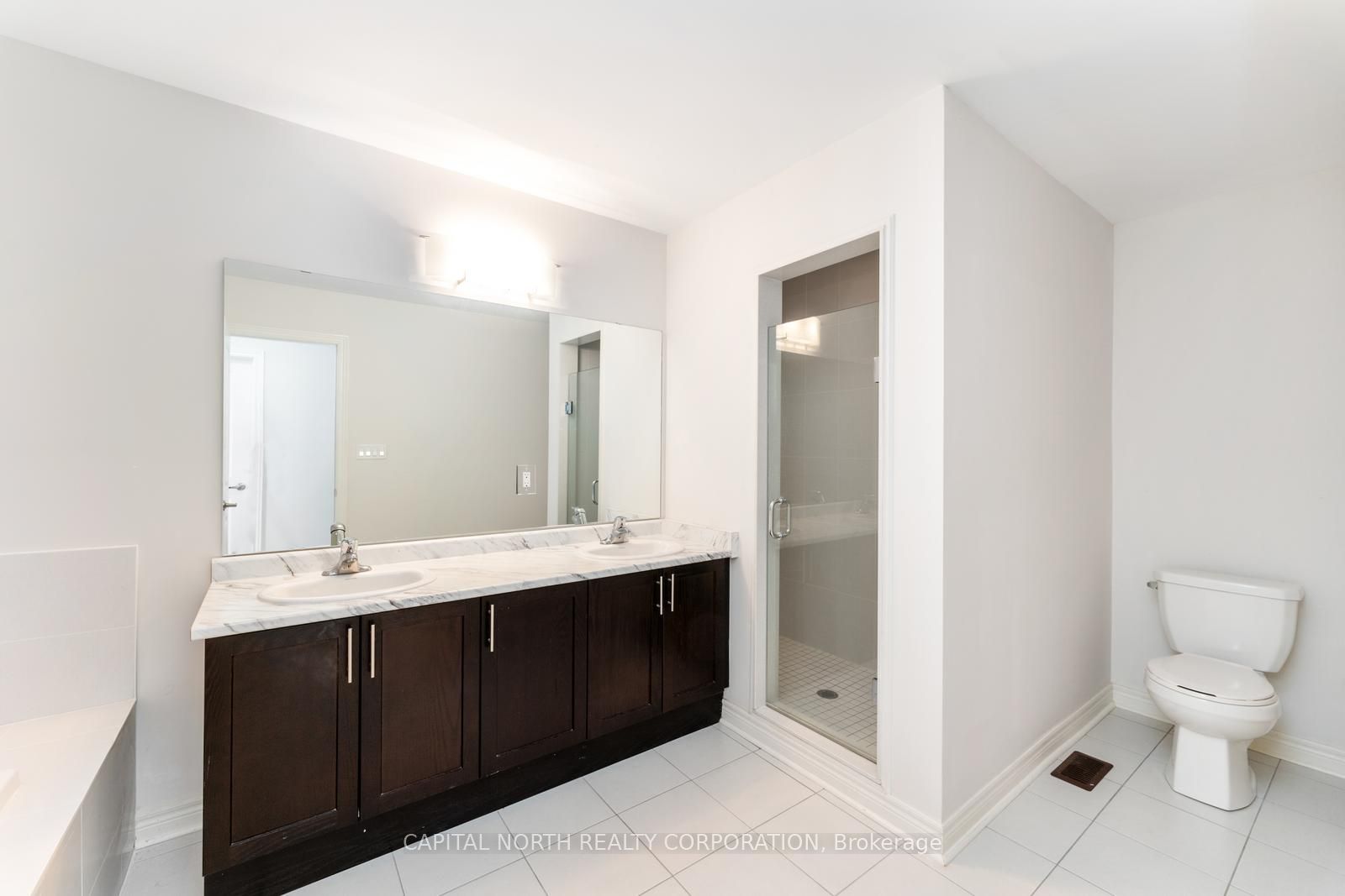 84 Fortis Crescent Property Photo 24