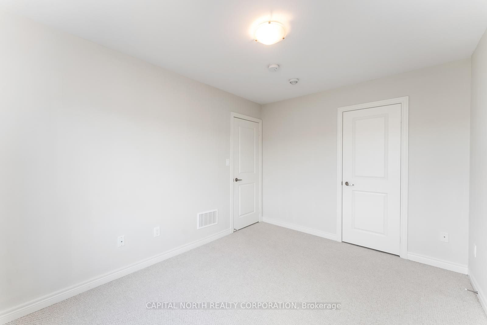 84 Fortis Crescent Property Photo 28
