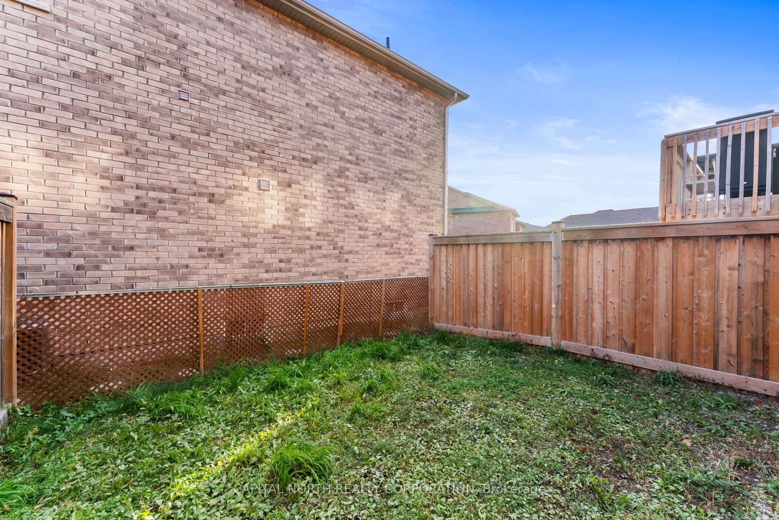 84 Fortis Crescent Property Photo 38