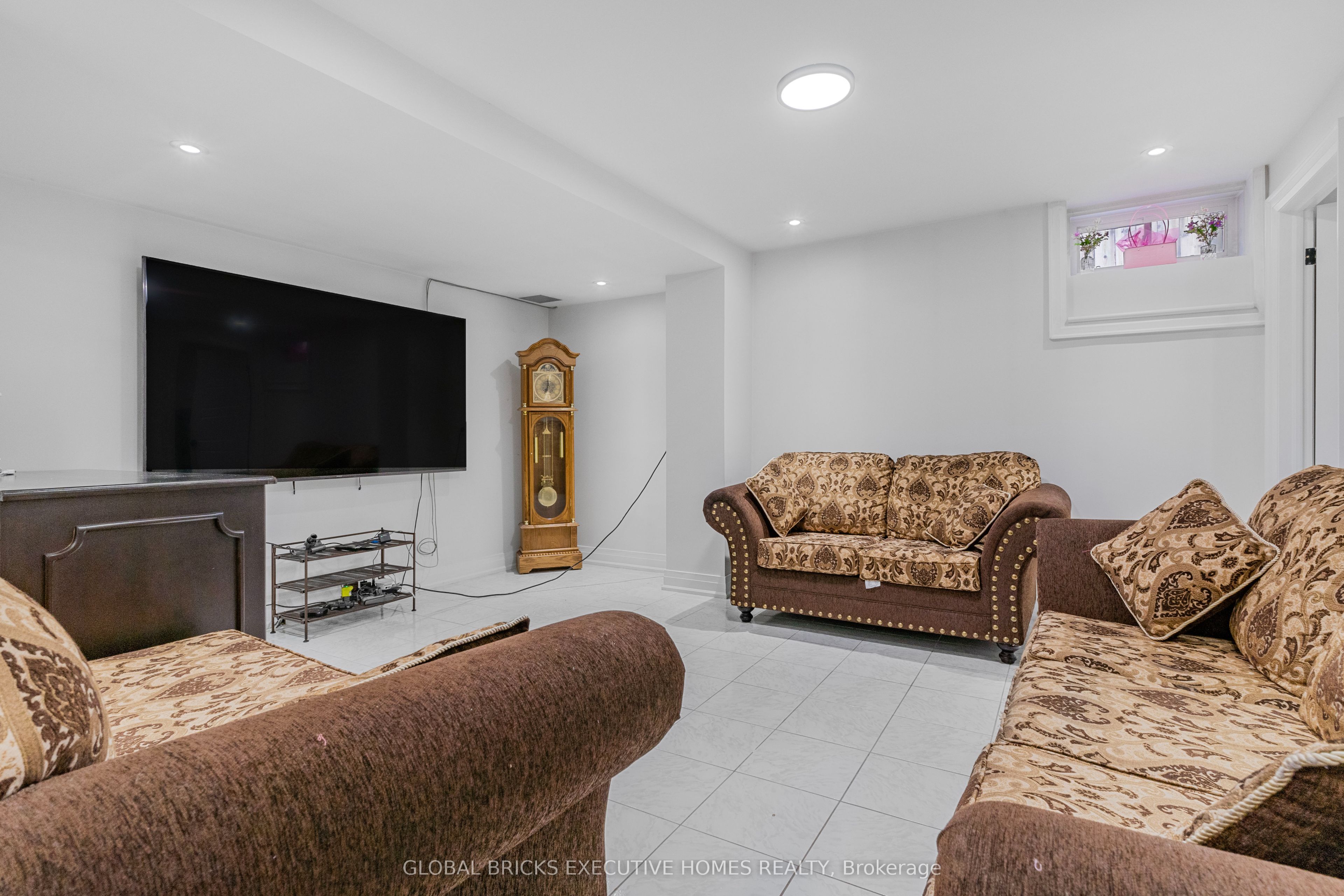 99 Benjamin Drive Property Photo 28
