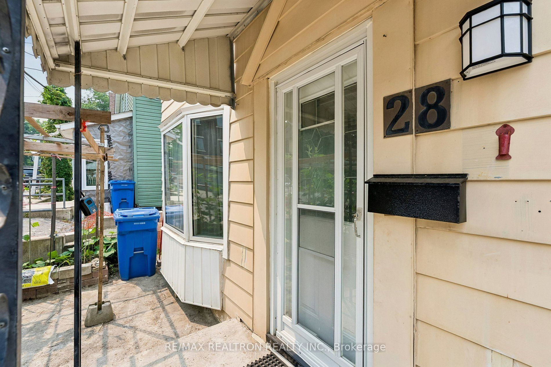 28 Machell Avenue Property Photo 2