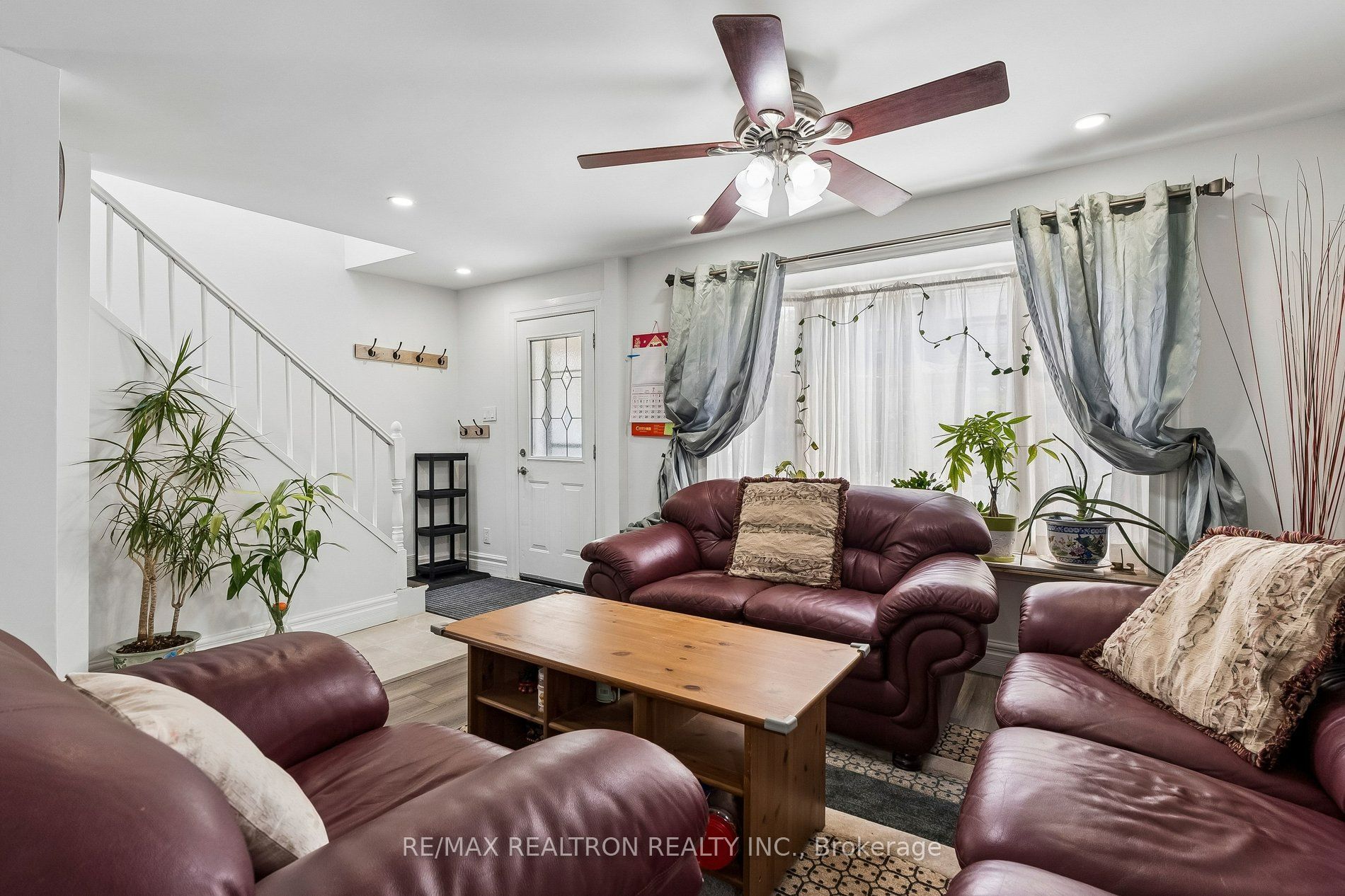 28 Machell Avenue Property Photo 3