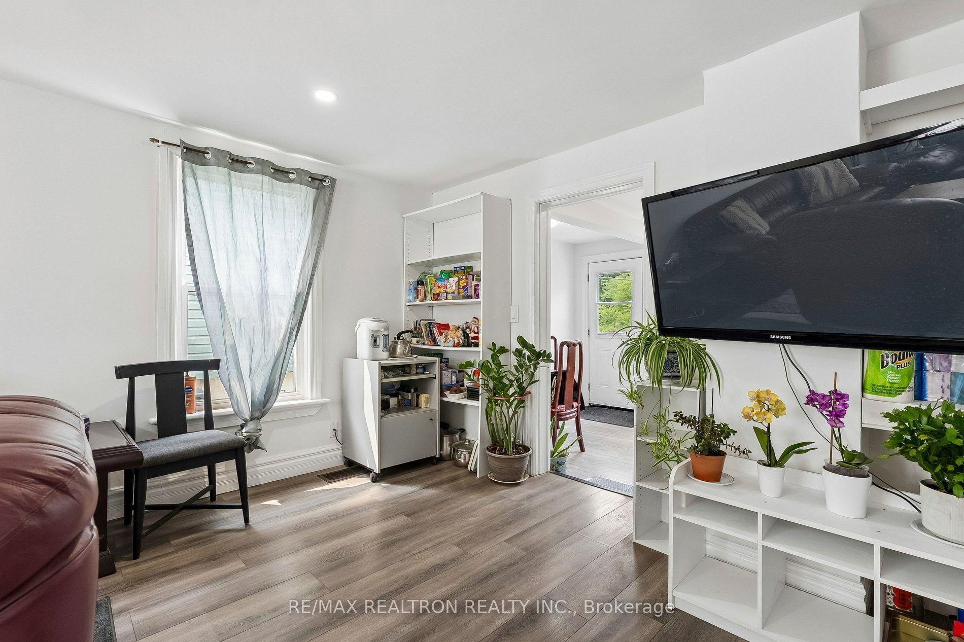 28 Machell Avenue Property Photo 8